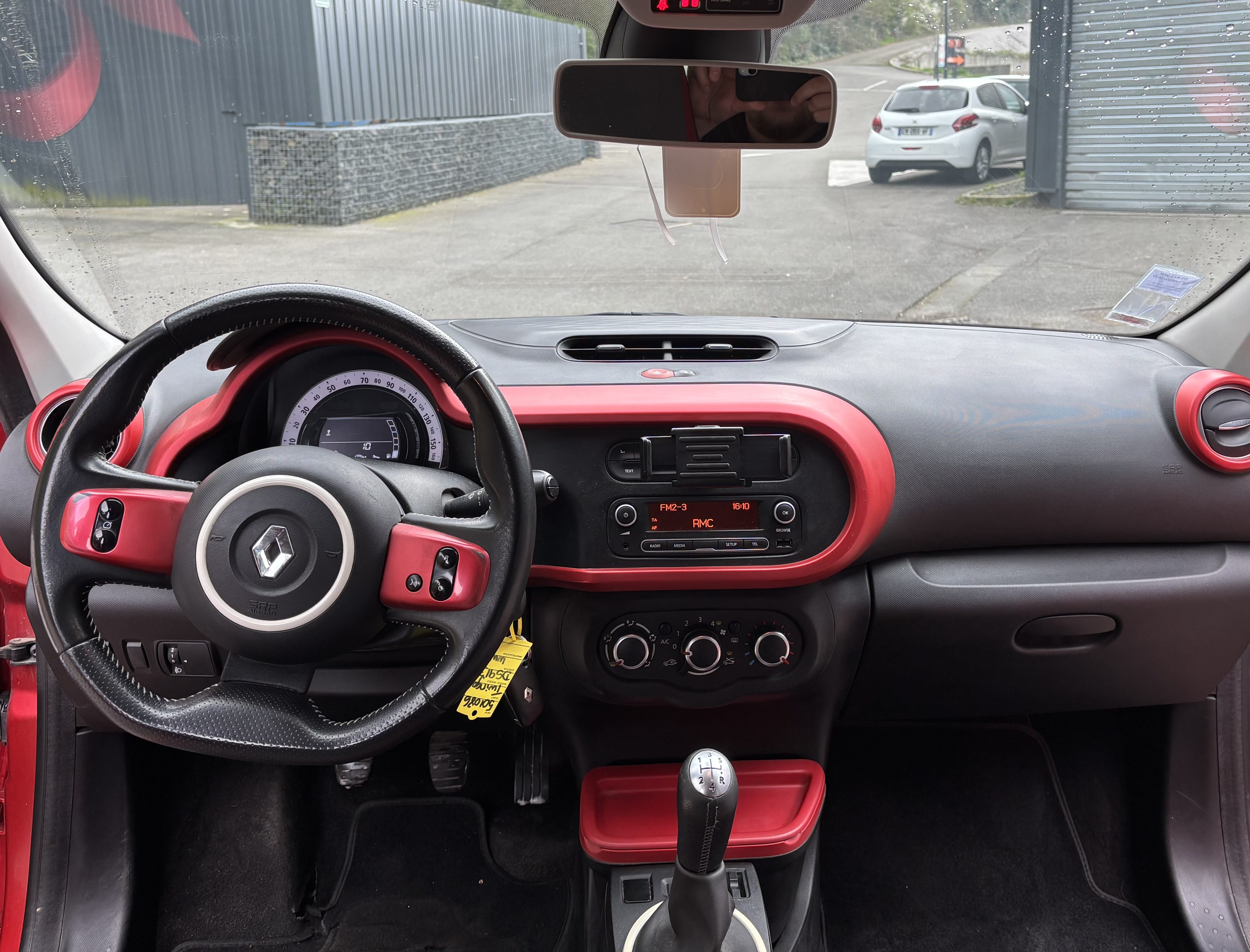 Renault Twingo III Gare Part Dieu avec Audio Bluetooth