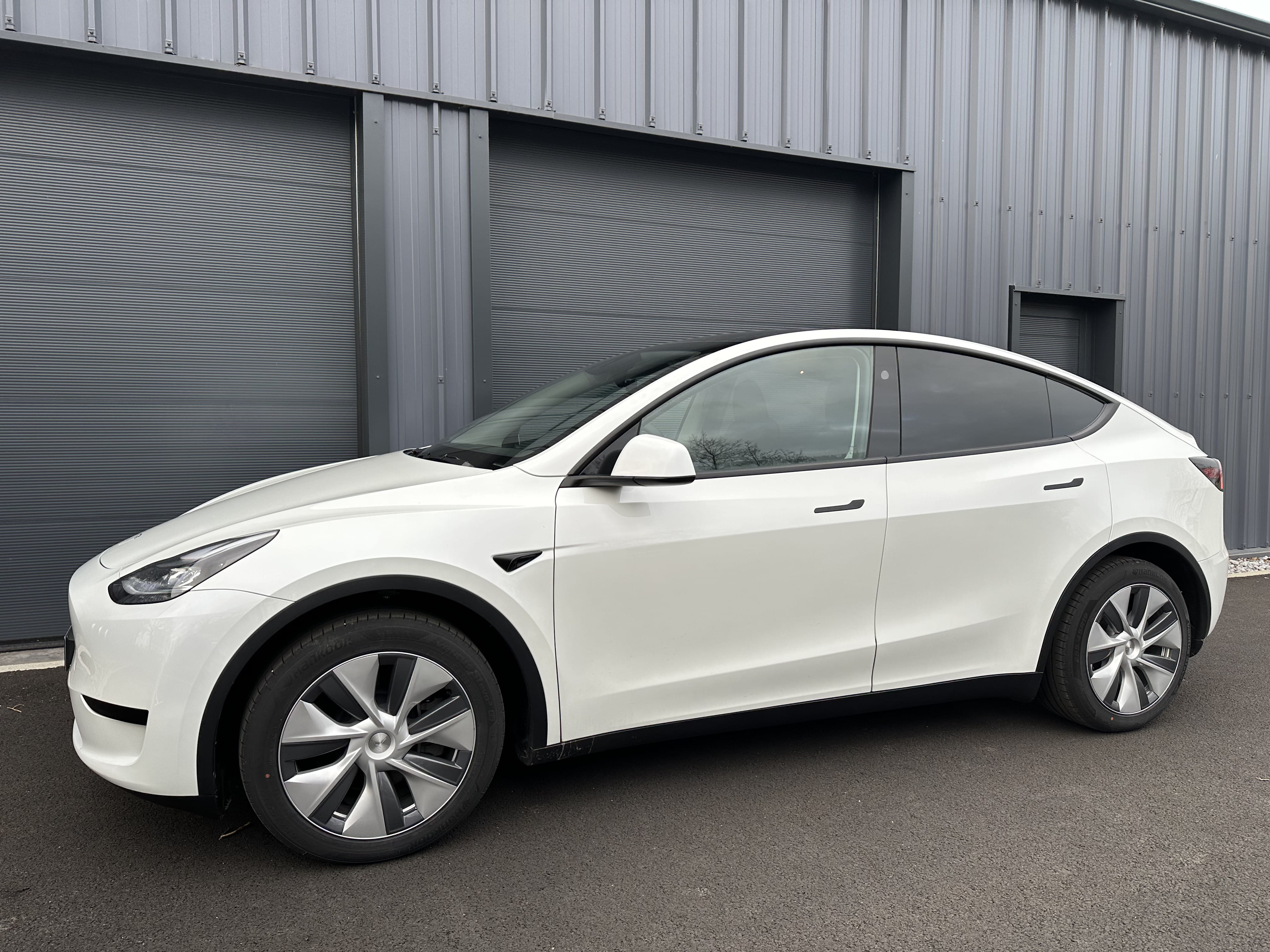 Tesla Model Y, 2024, Électrique, automatique