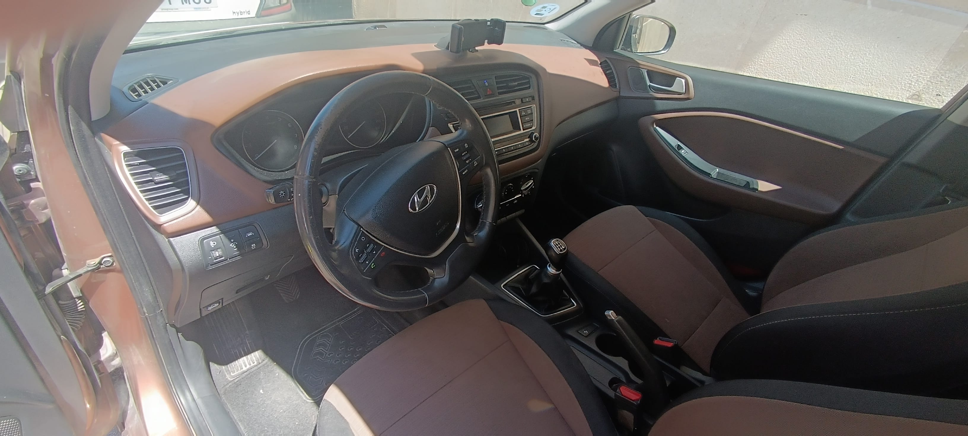 Hyundai i20 1.2 con Control de velocidad