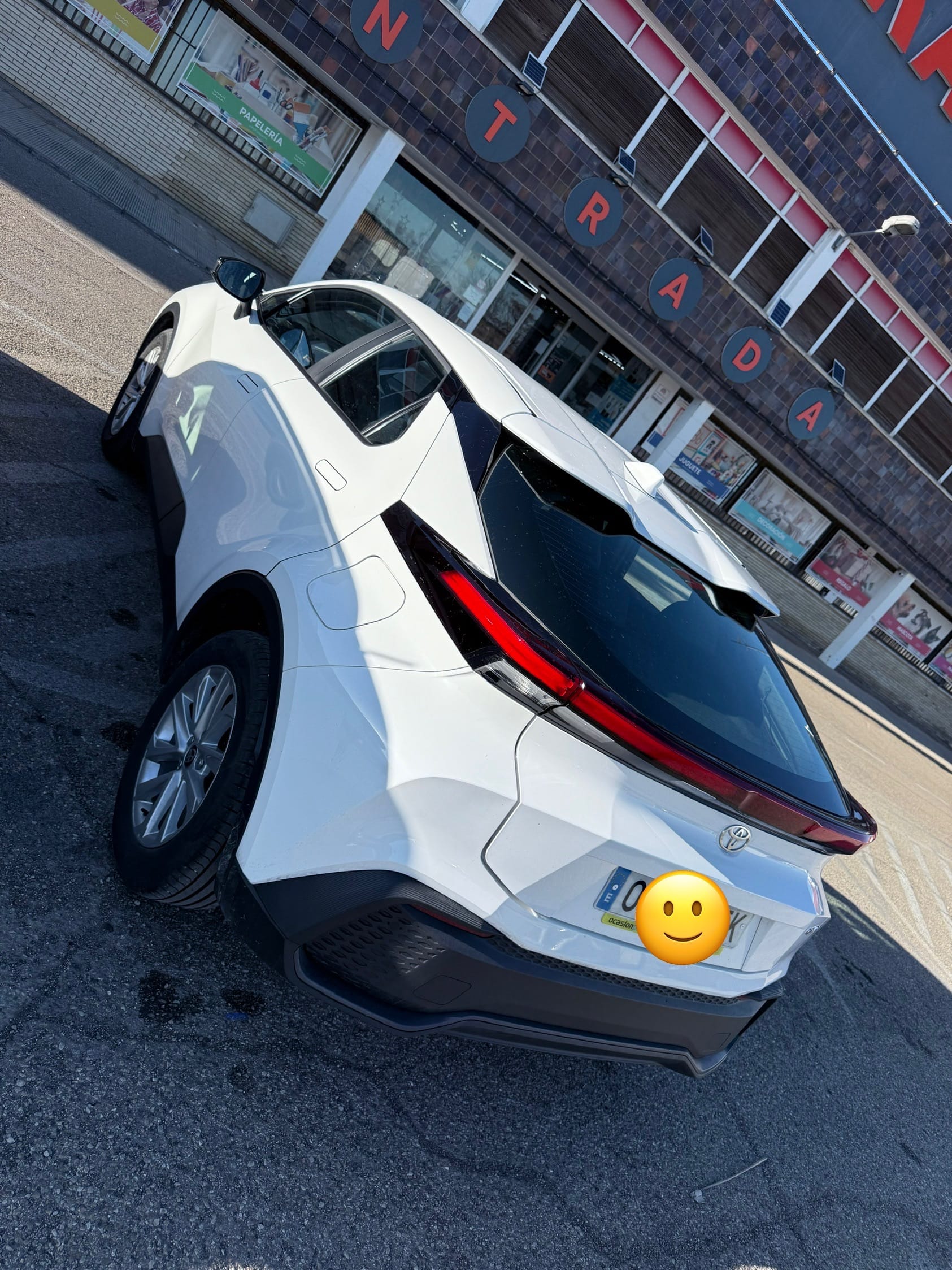 Toyota C-HR Hybrid con GPS