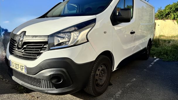 Renault Trafic Louez à côté de la rocade de Bordeaux facilement et rapidement avec B’Rent