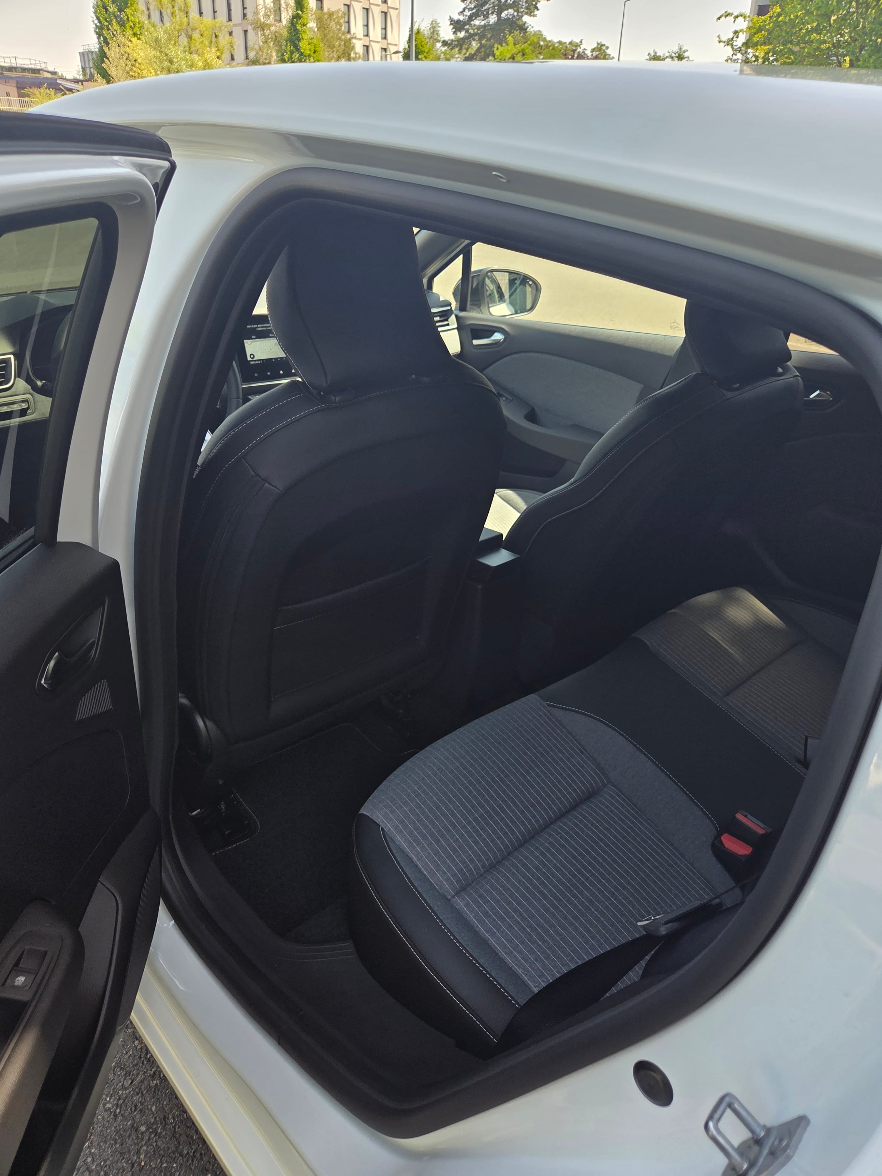 Renault Clio E-tech avec GPS