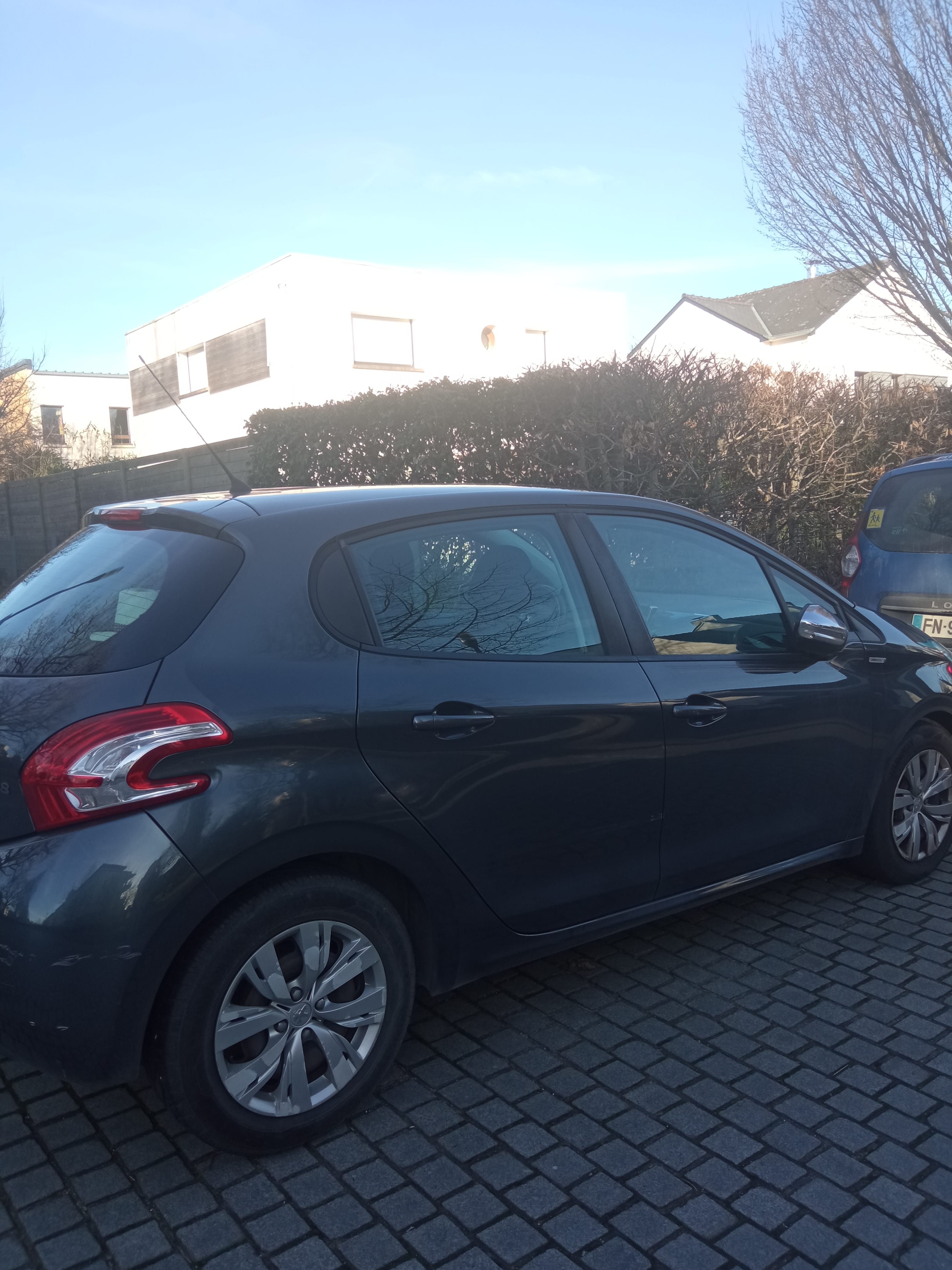 Peugeot 208 avec Climatisation