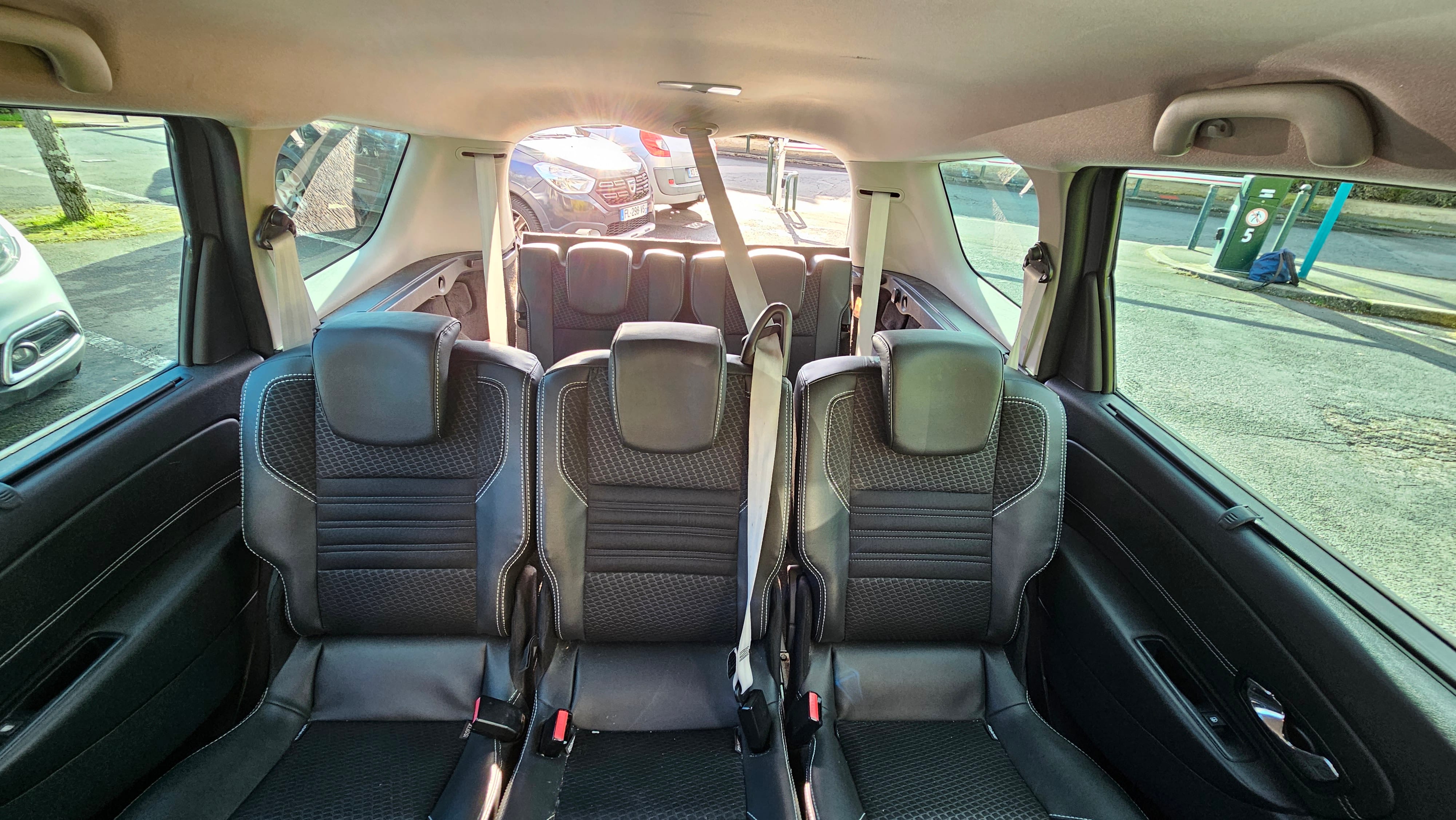 Renault Scenic avec Siège bébé