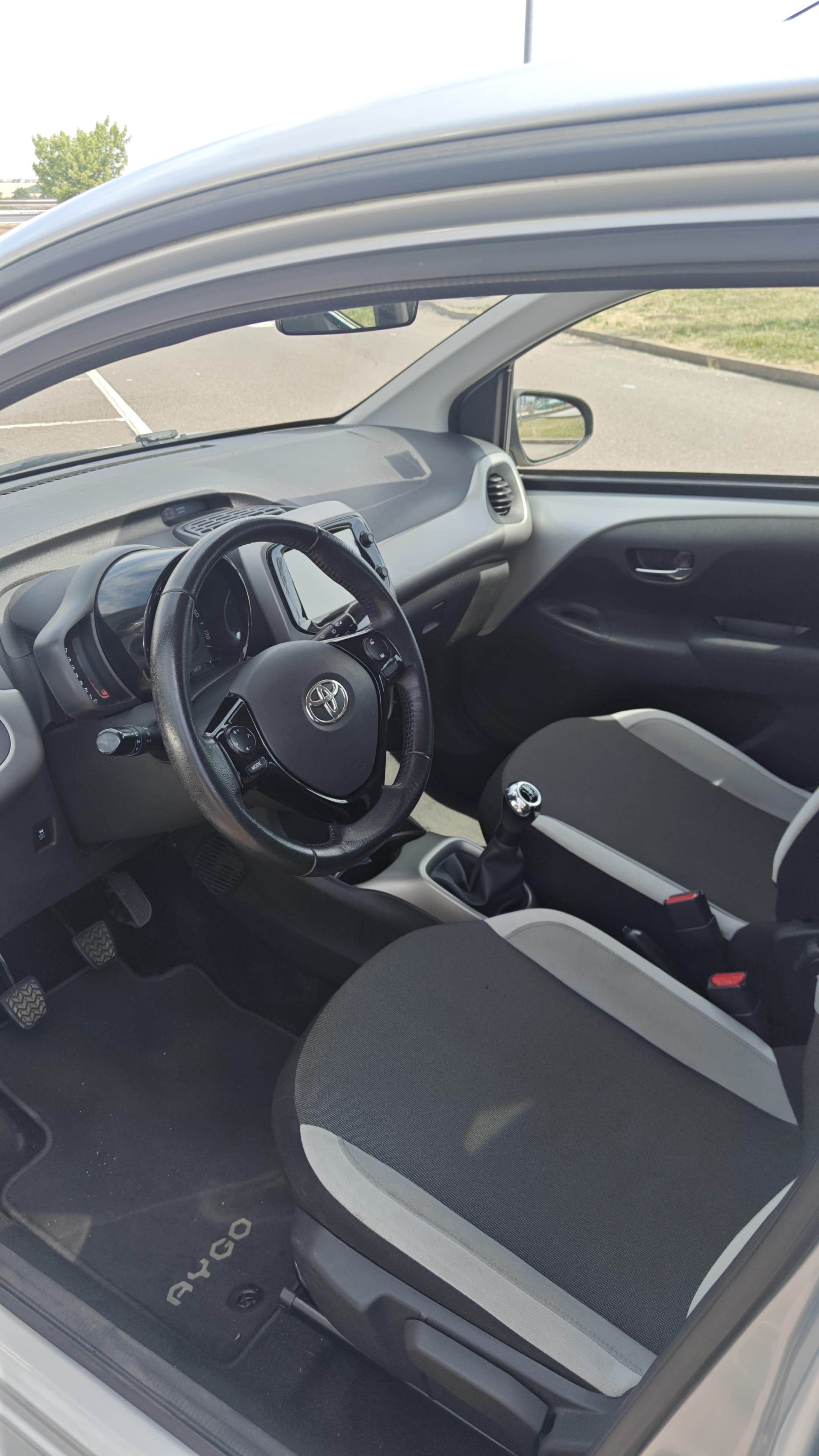 Toyota Aygo avec Autoradio