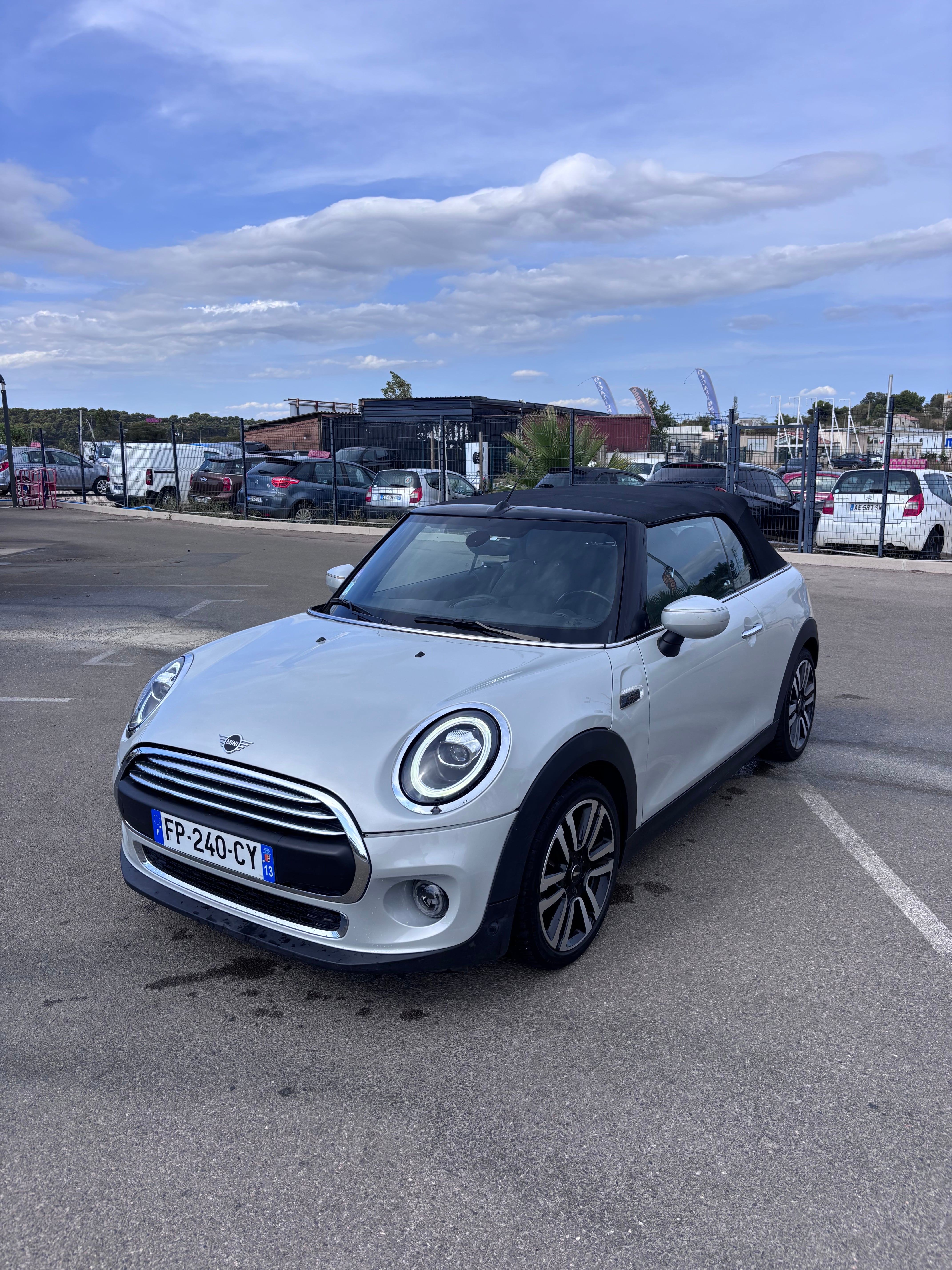 Mini Cooper avec GPS