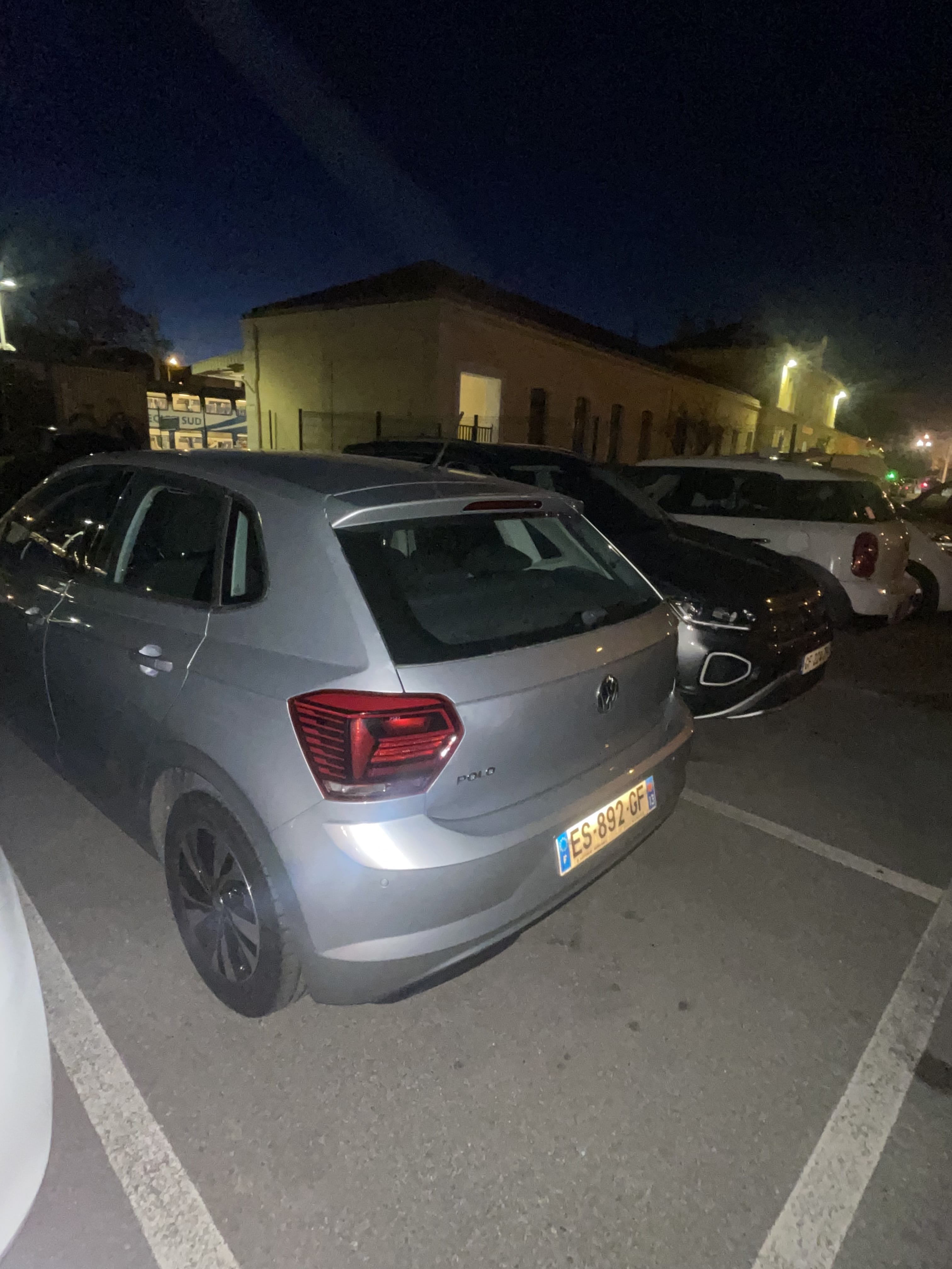 Volkswagen Polo Essence avec GPS