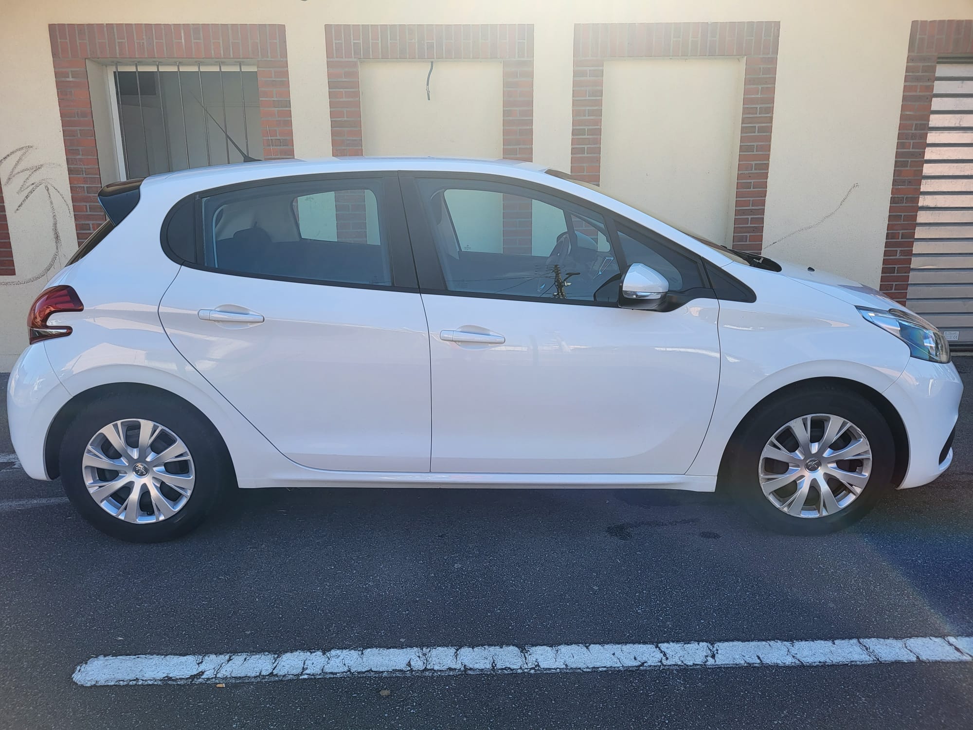 Peugeot 208 avec Climatisation