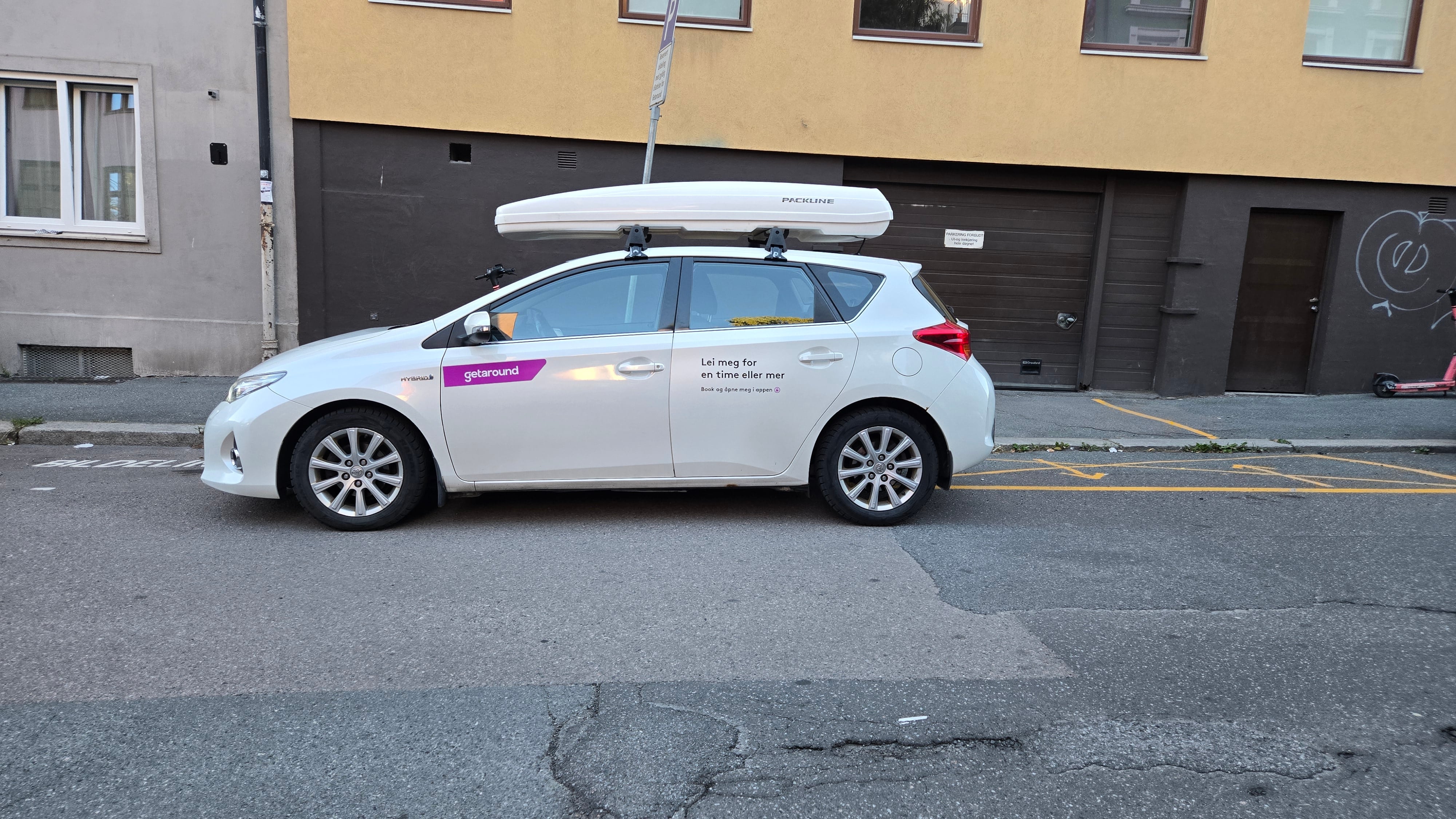 Toyota Auris 1,8 Hybrid, Automat, skiboks med Aircondition