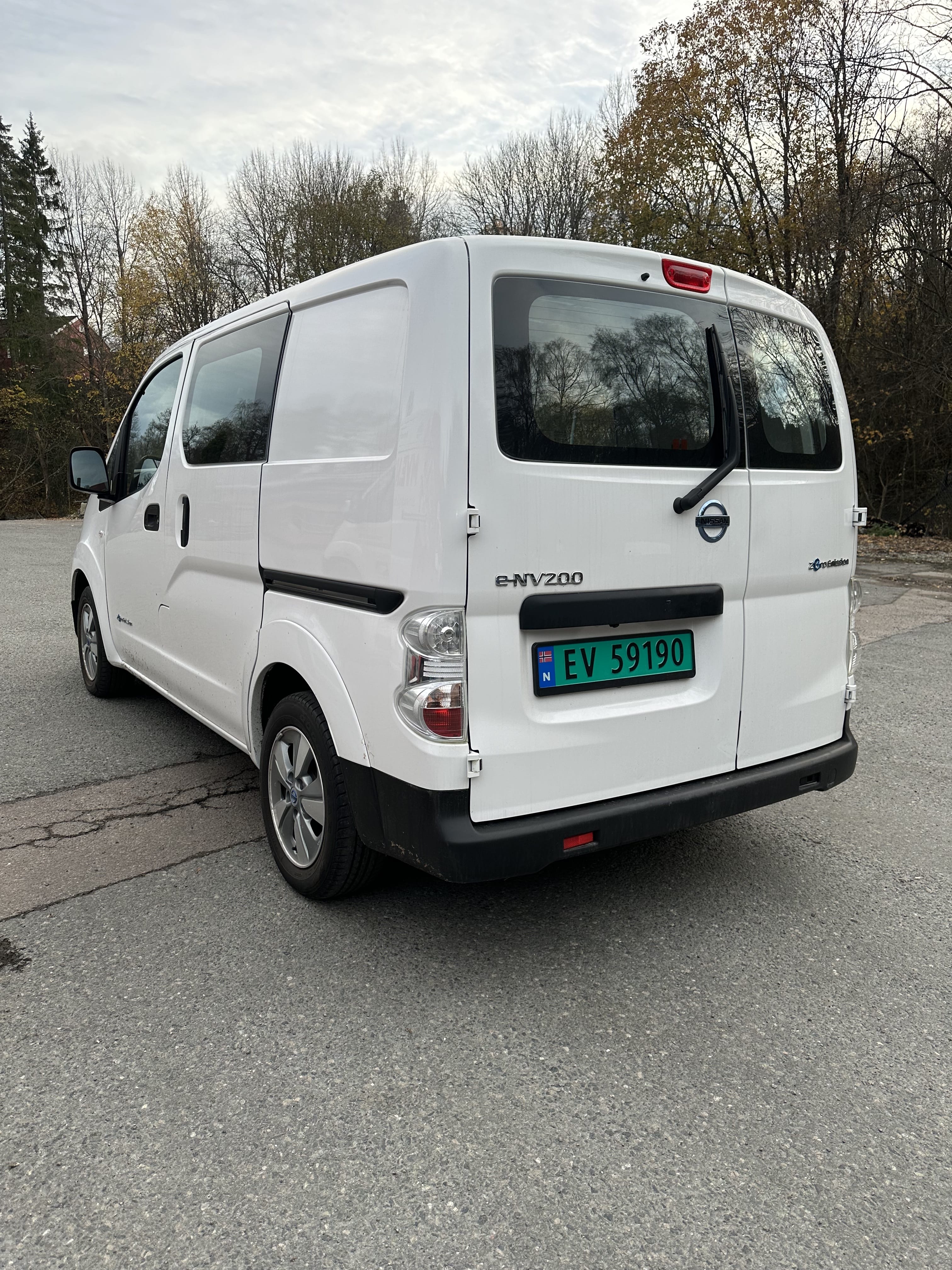 Nissan e-NV200 Varebil med GPS