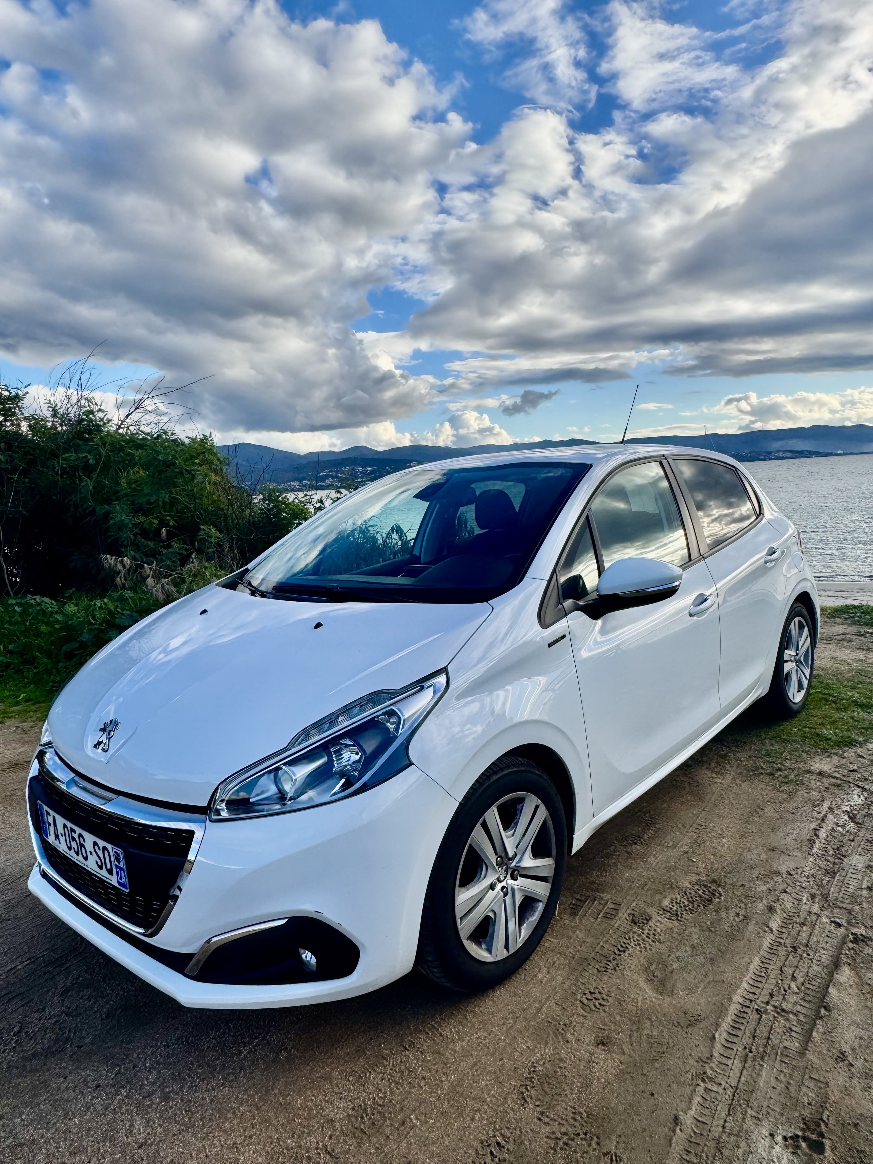 Peugeot 208 avec Climatisation
