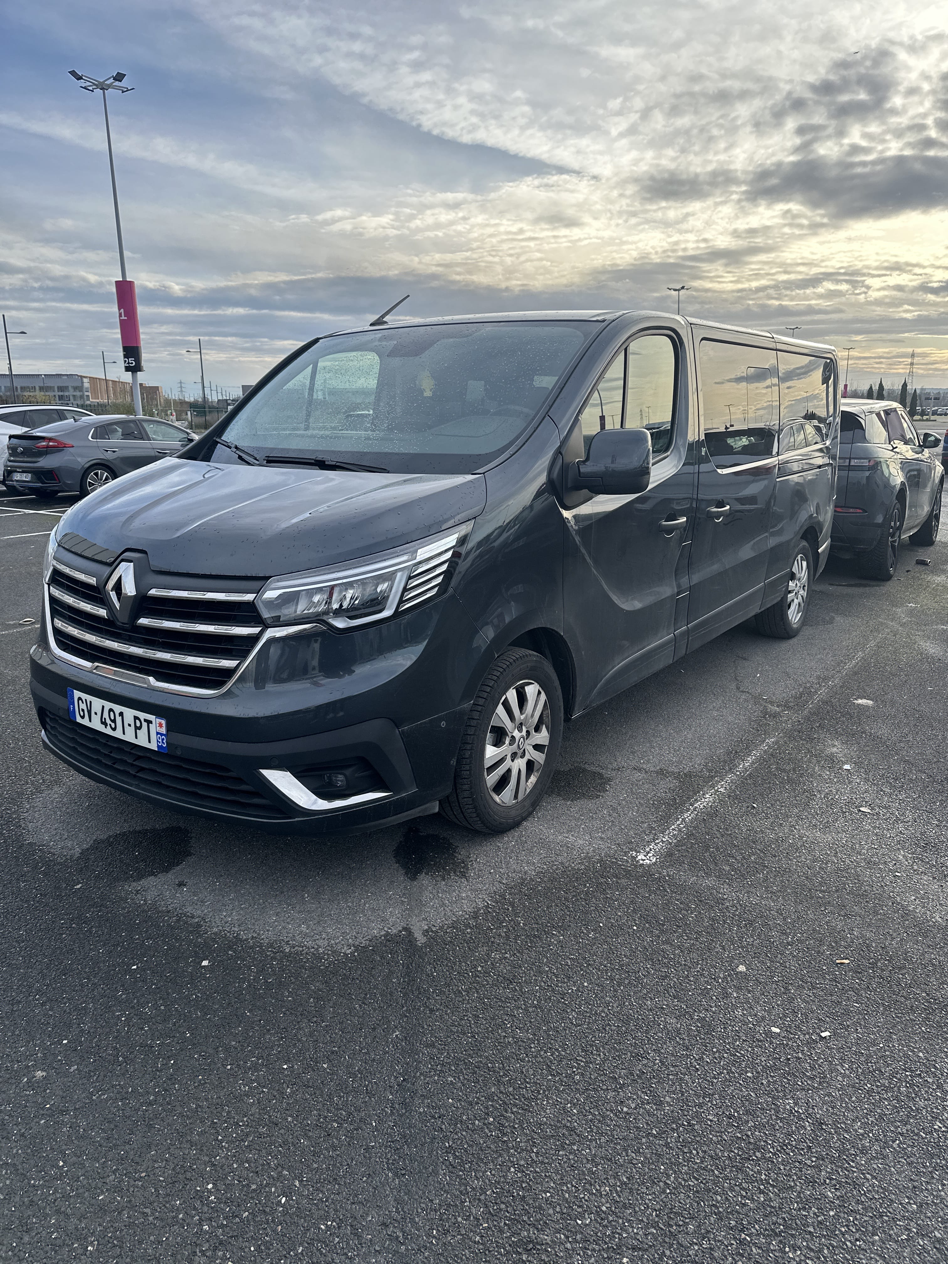 Renault Trafic Passenger, 2024, Diesel, automatique, 9 places et plus