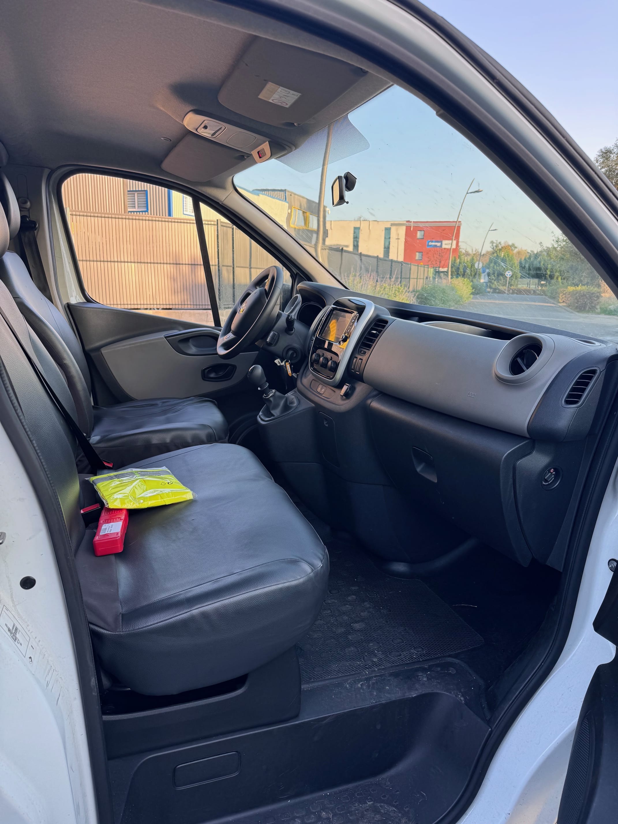 Renault Trafic Passenger avec Chaines