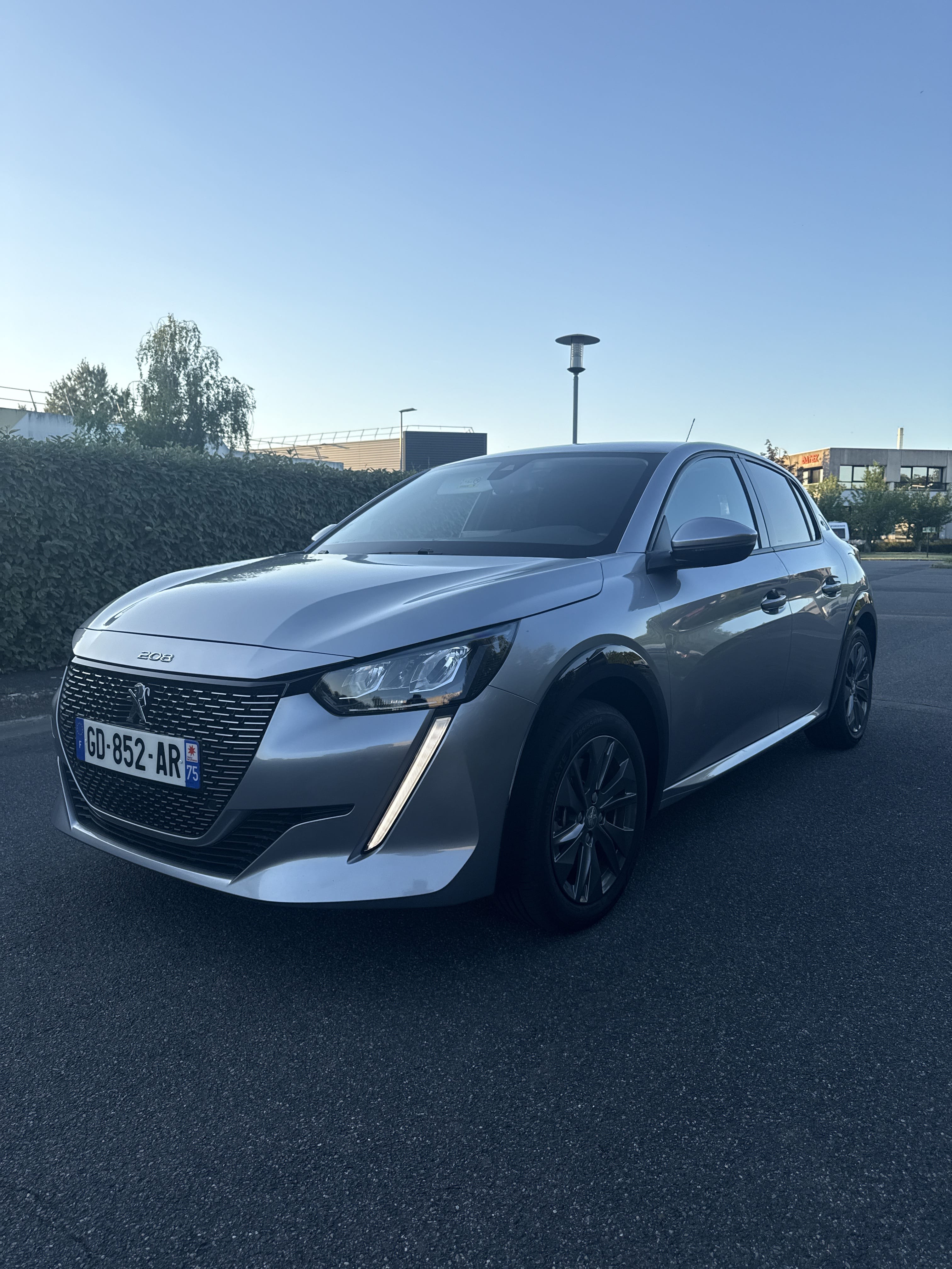 Peugeot e-208 Allure (100% électrique), 2021, Elektro, Automatik