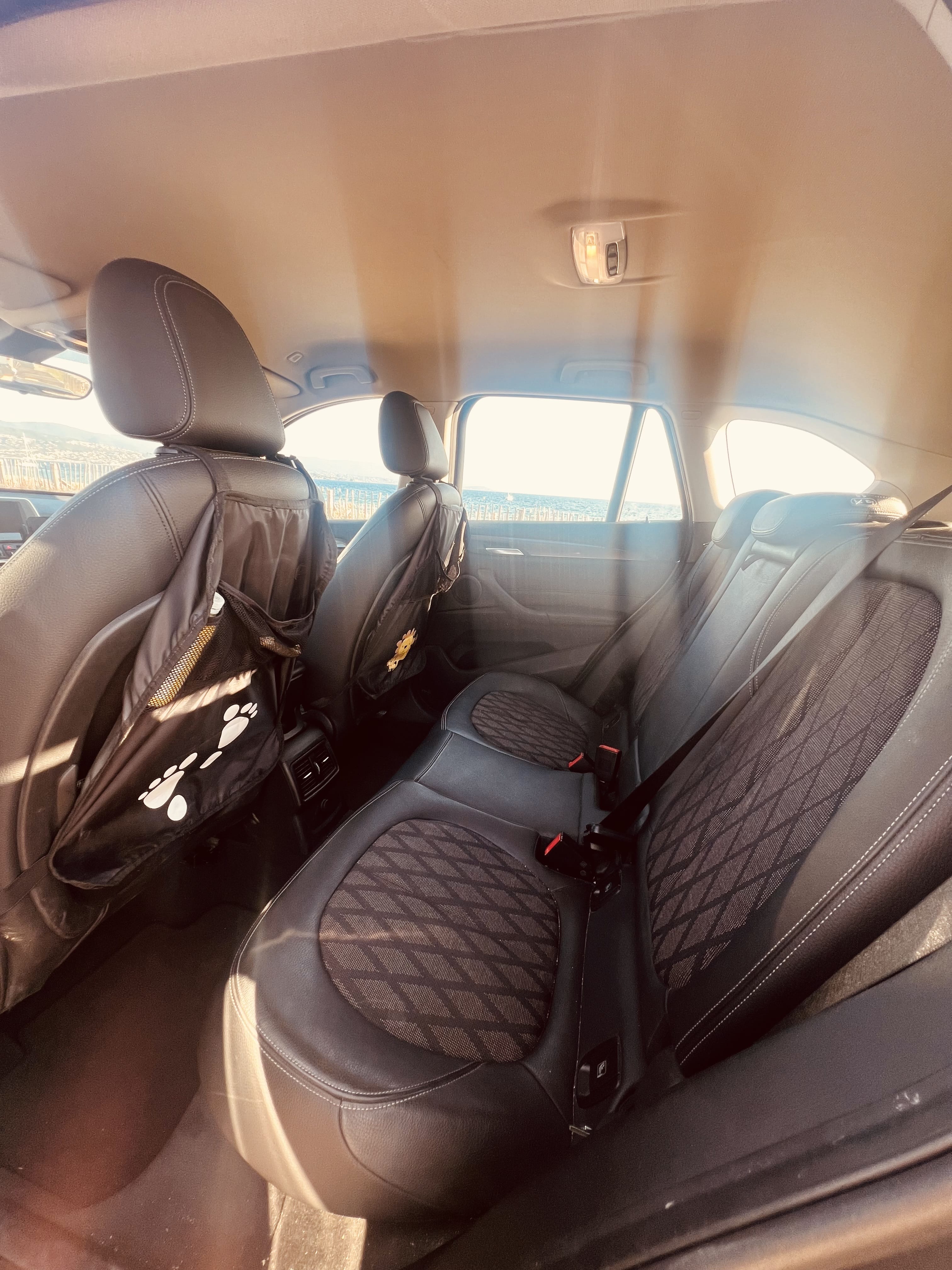 BMW X1 sDrive18i with Car radio