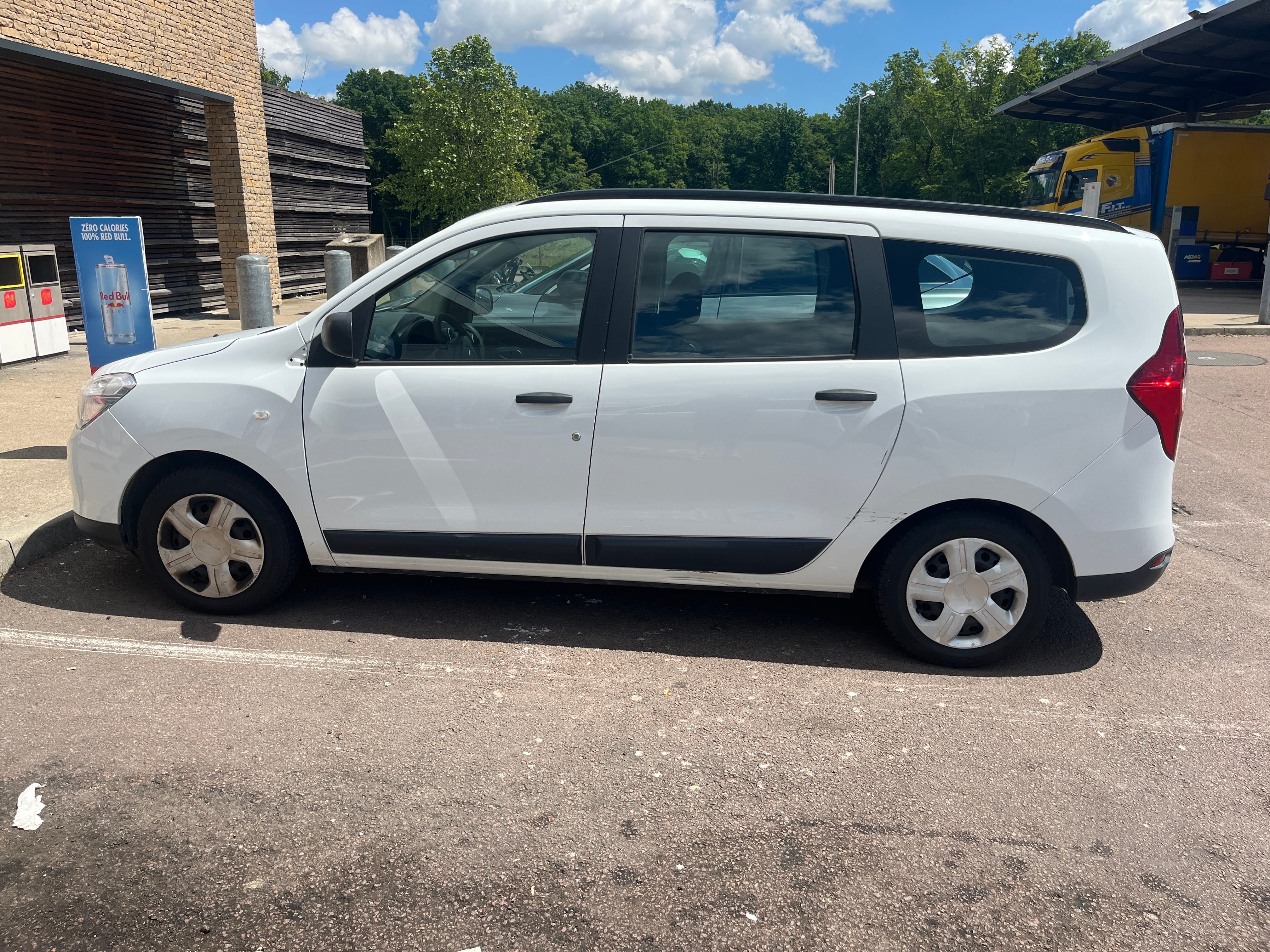 Dacia Lodgy, 2017, Essence 95