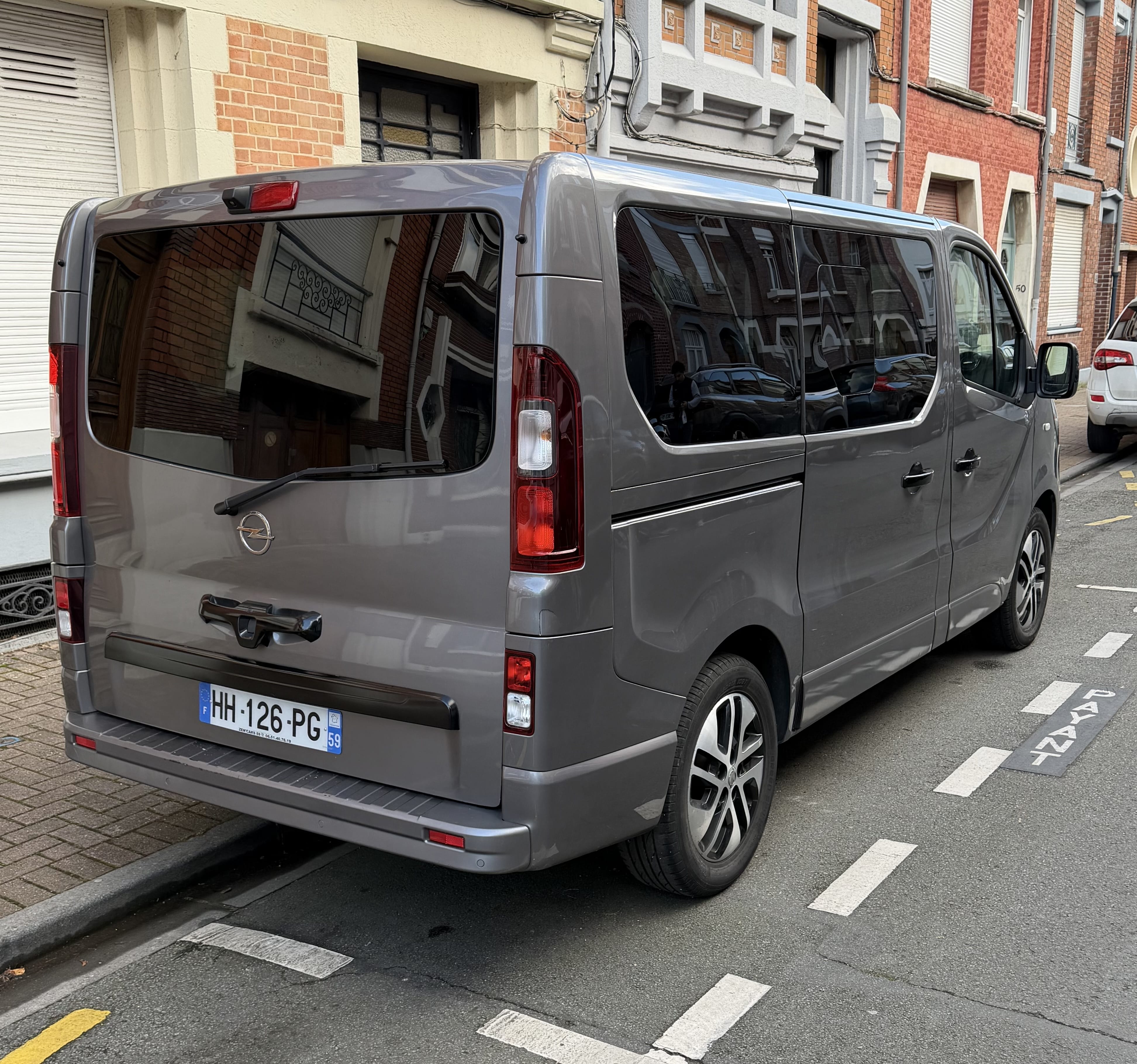 Opel Vivaro avec GPS