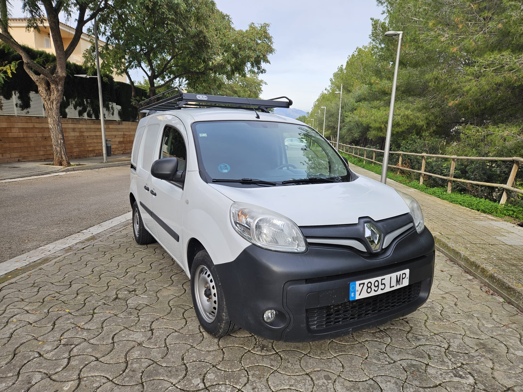 Renault Kangoo Furgoneta RENAULT KANGOO EXPRESS 1.5 DCI 95CV PROFESIONAL avec Coffre de toit