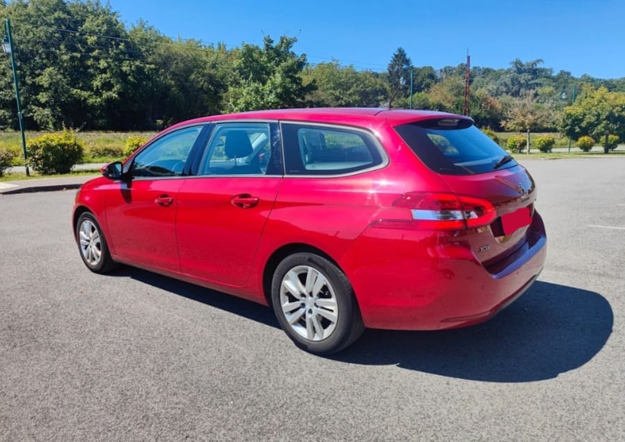 Peugeot 308 SW 1.2 Essence 110ch avec GPS