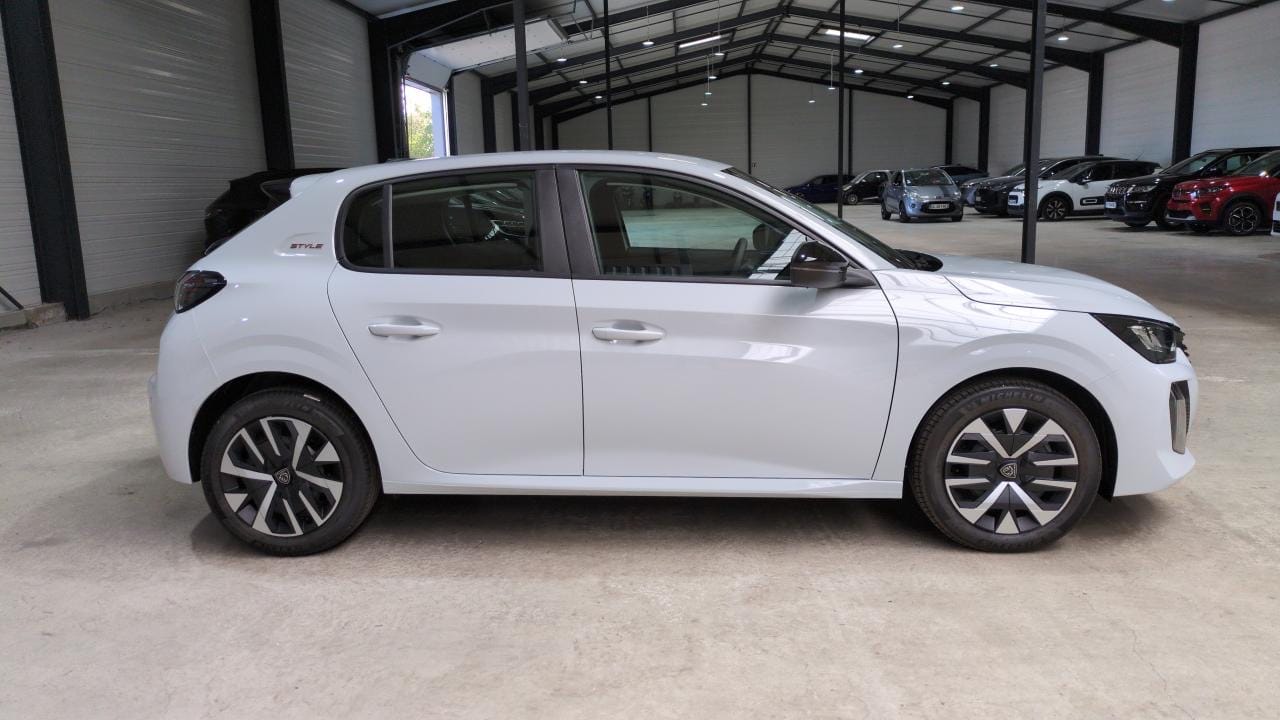 Peugeot 208 avec Climatisation