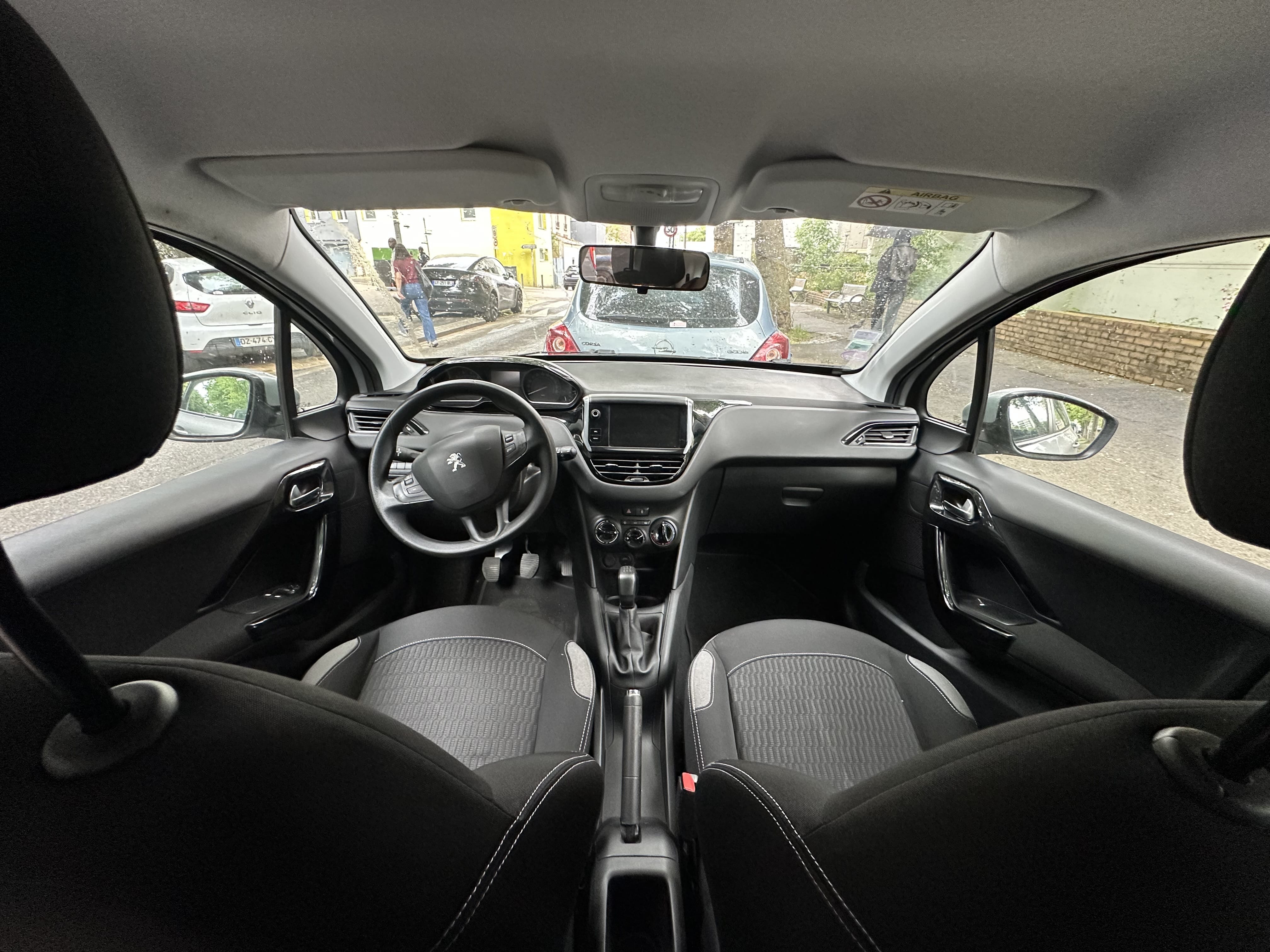 Peugeot 208 avec Régulateur de vitesse