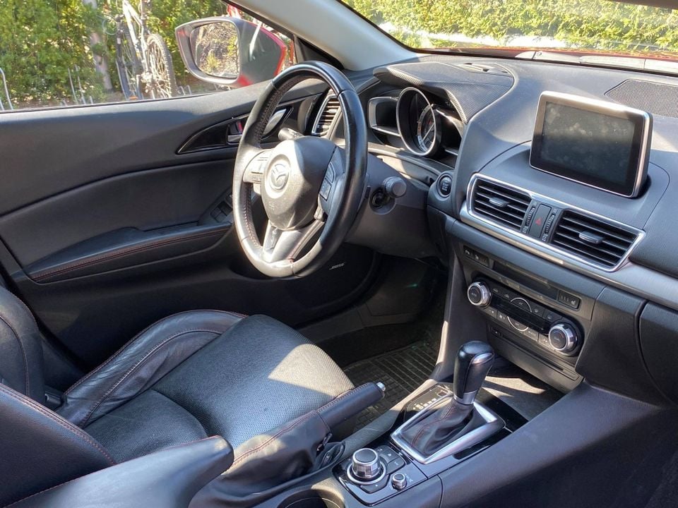 Mazda 3 with Cruise control