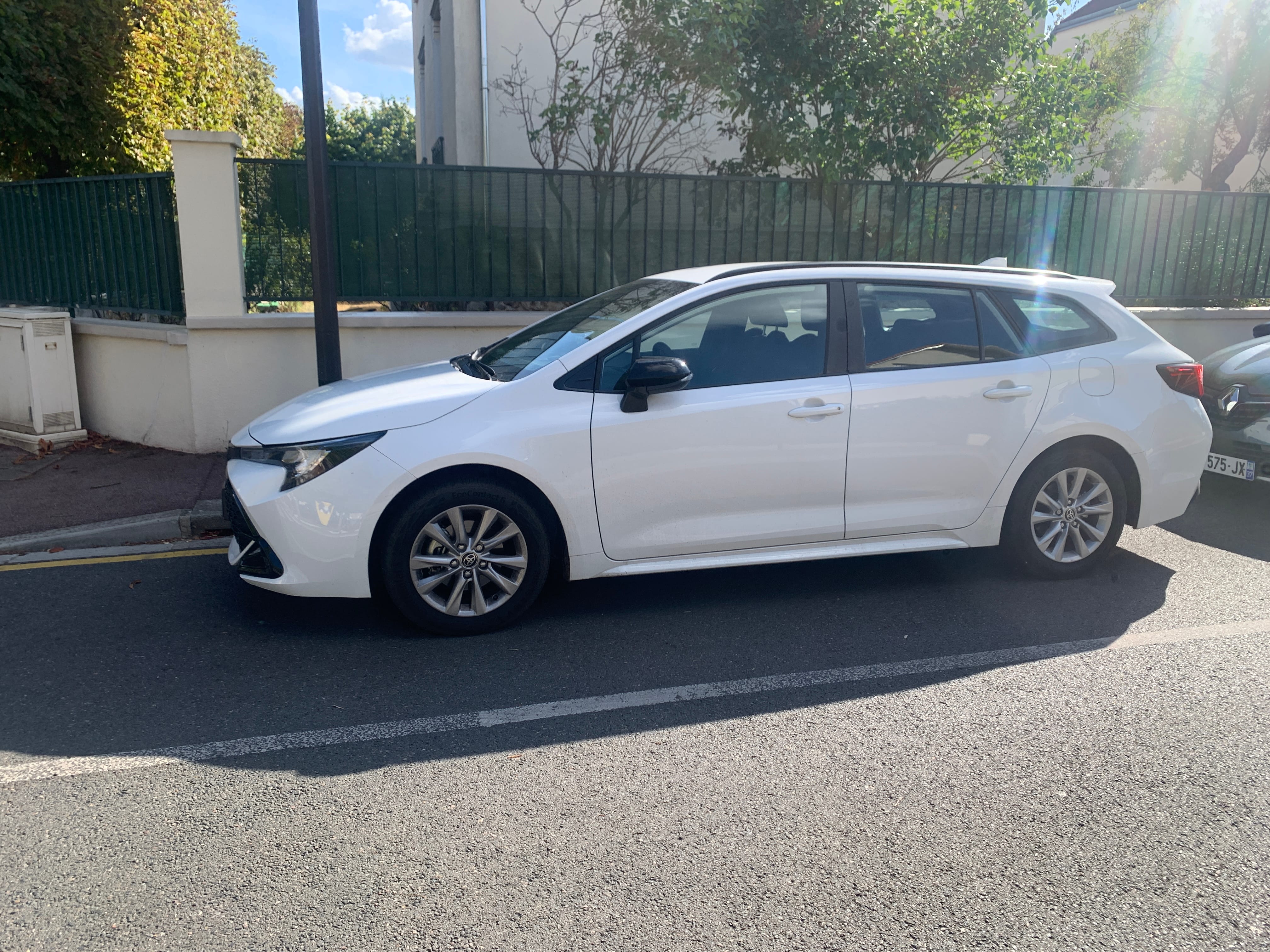 Toyota Corolla Break Hybride, 2026, Essence 95 / Électrique (hybride), automatique
