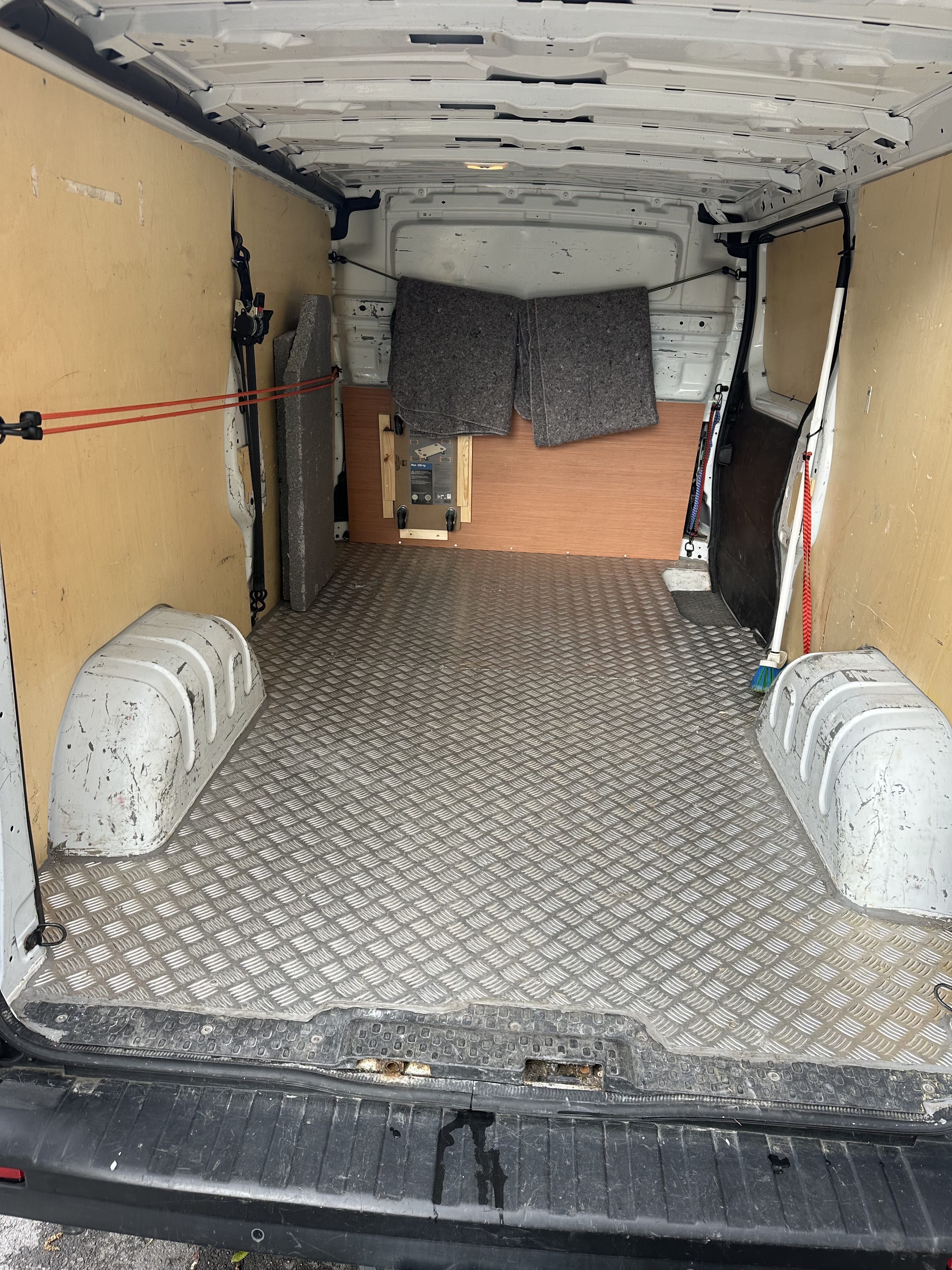 Renault Trafic L2H1 (6m3) met GPS
