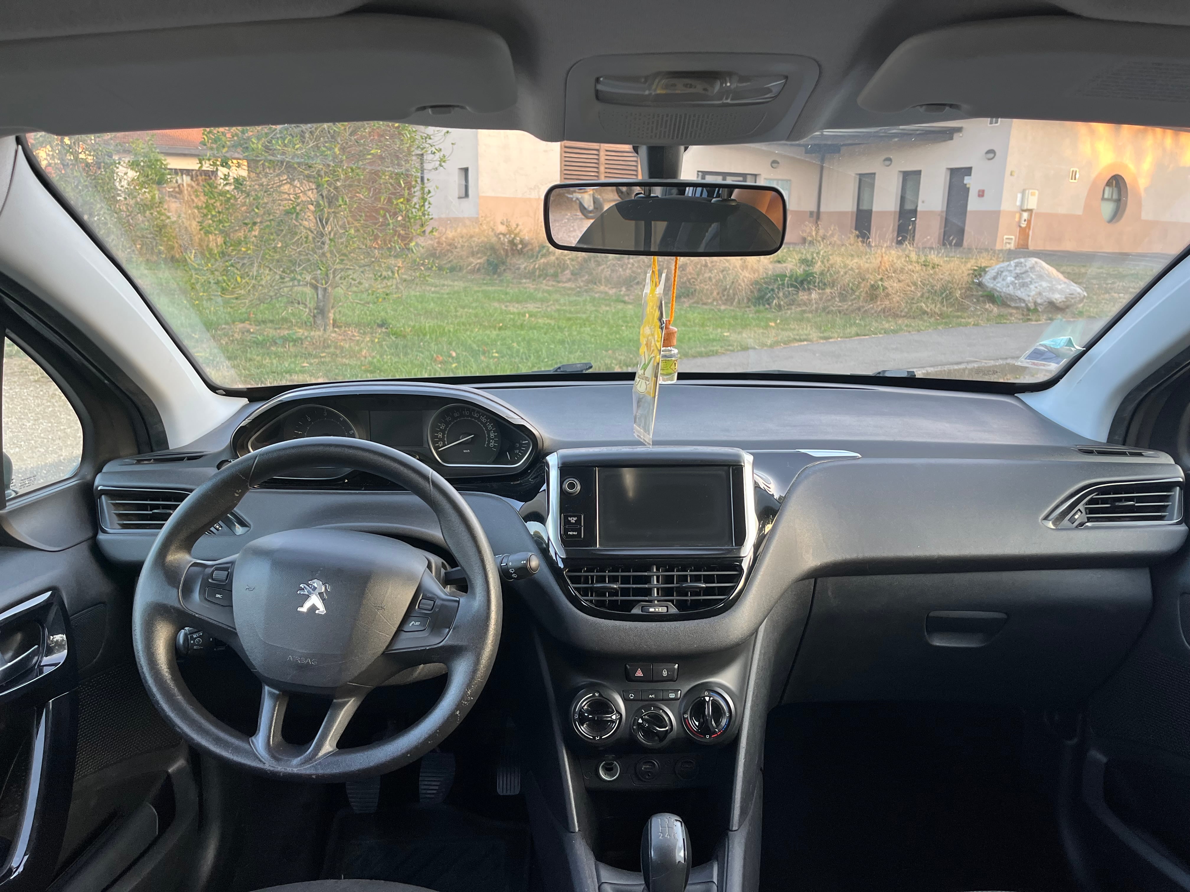 Peugeot 208 avec Régulateur de vitesse