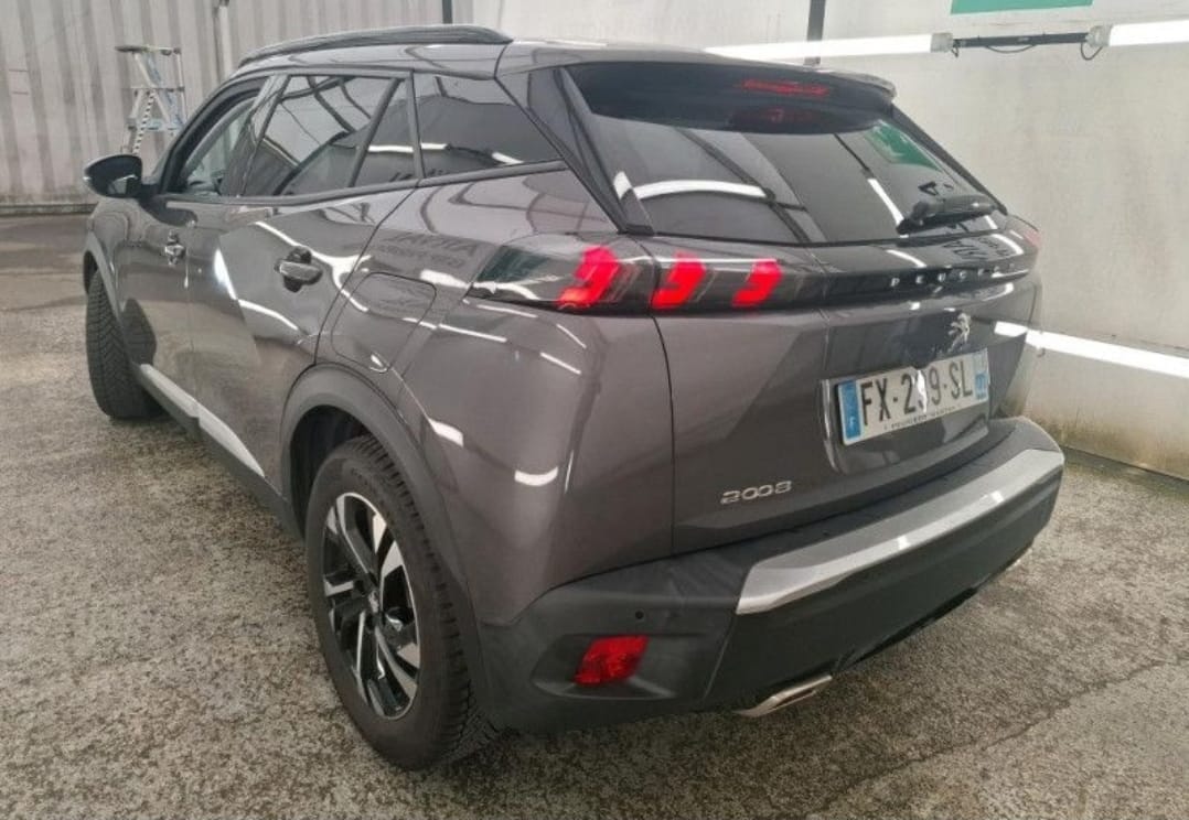 Peugeot 2008 with Backup camera