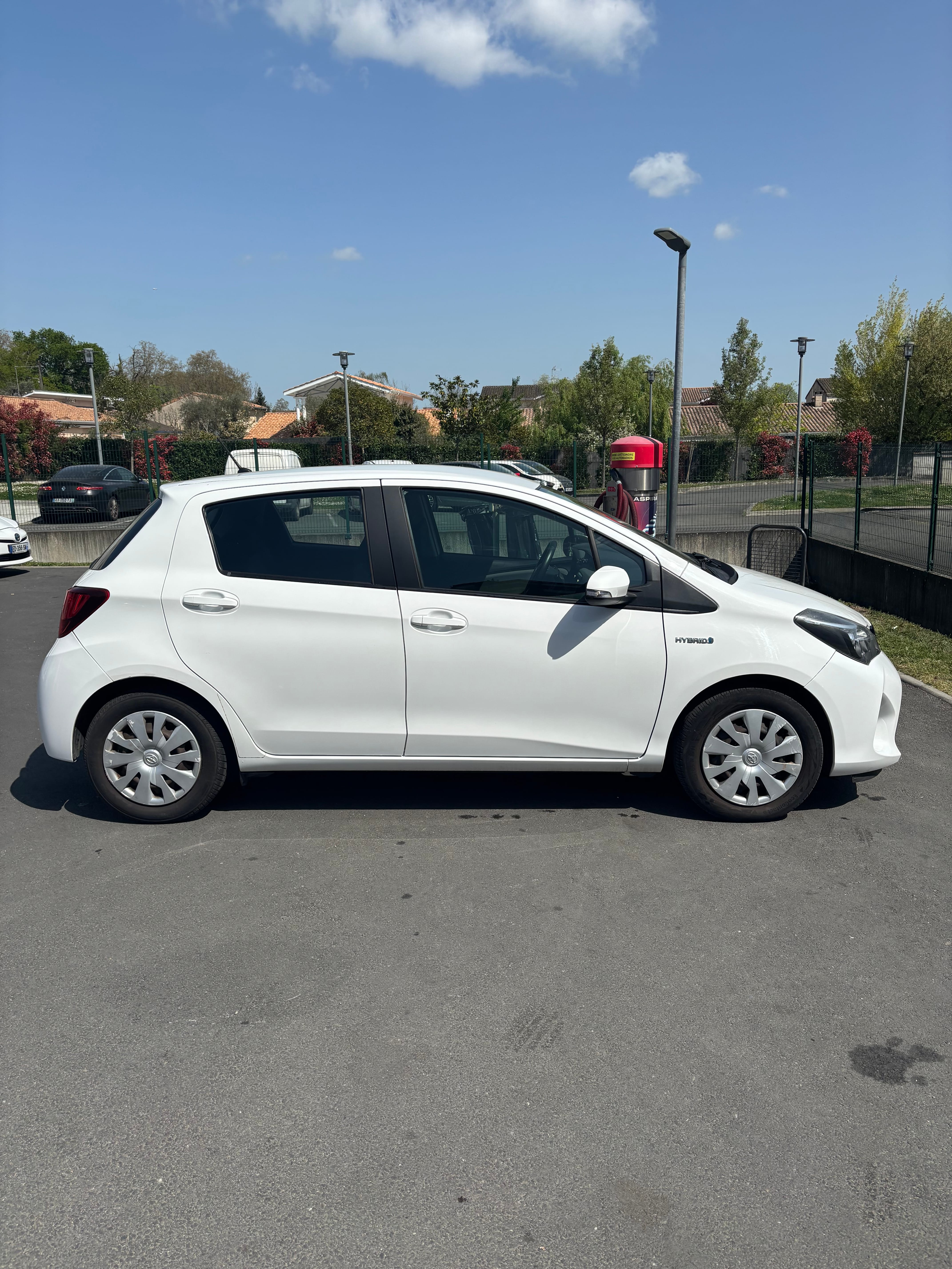 Toyota Yaris Hybride avec Climatisation