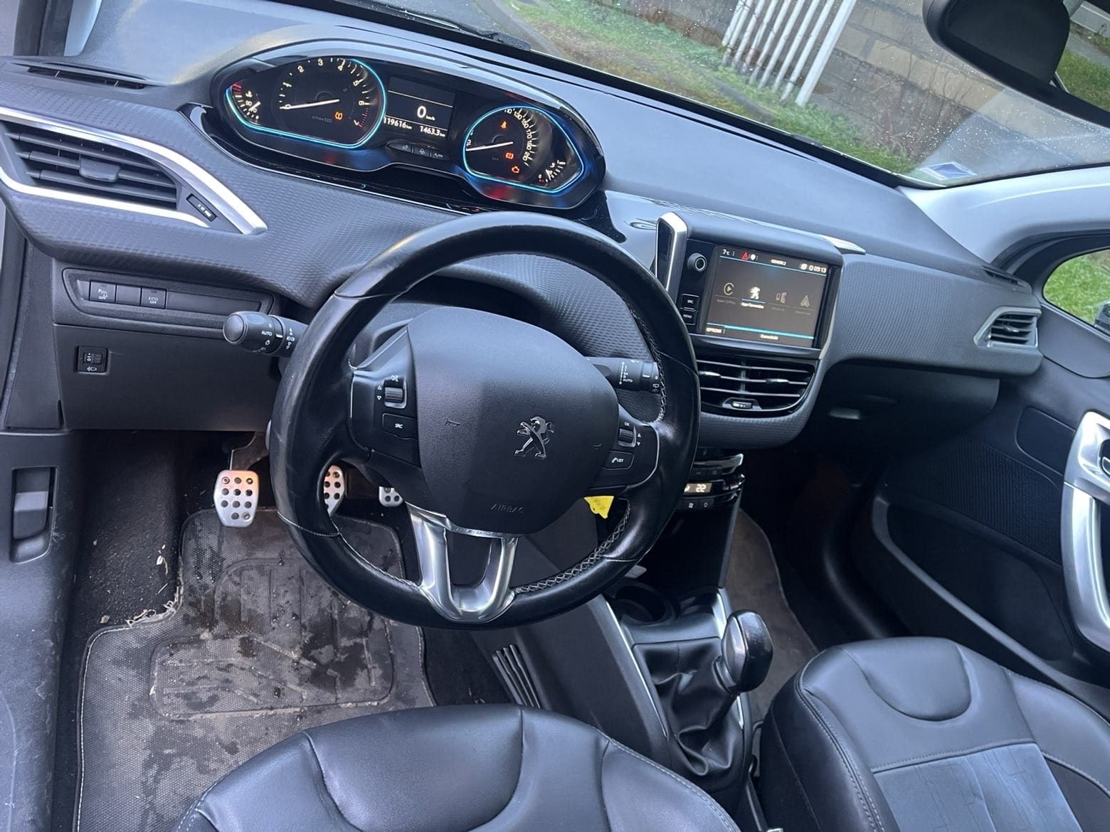 Peugeot 208 avec Entrée audio / iPod