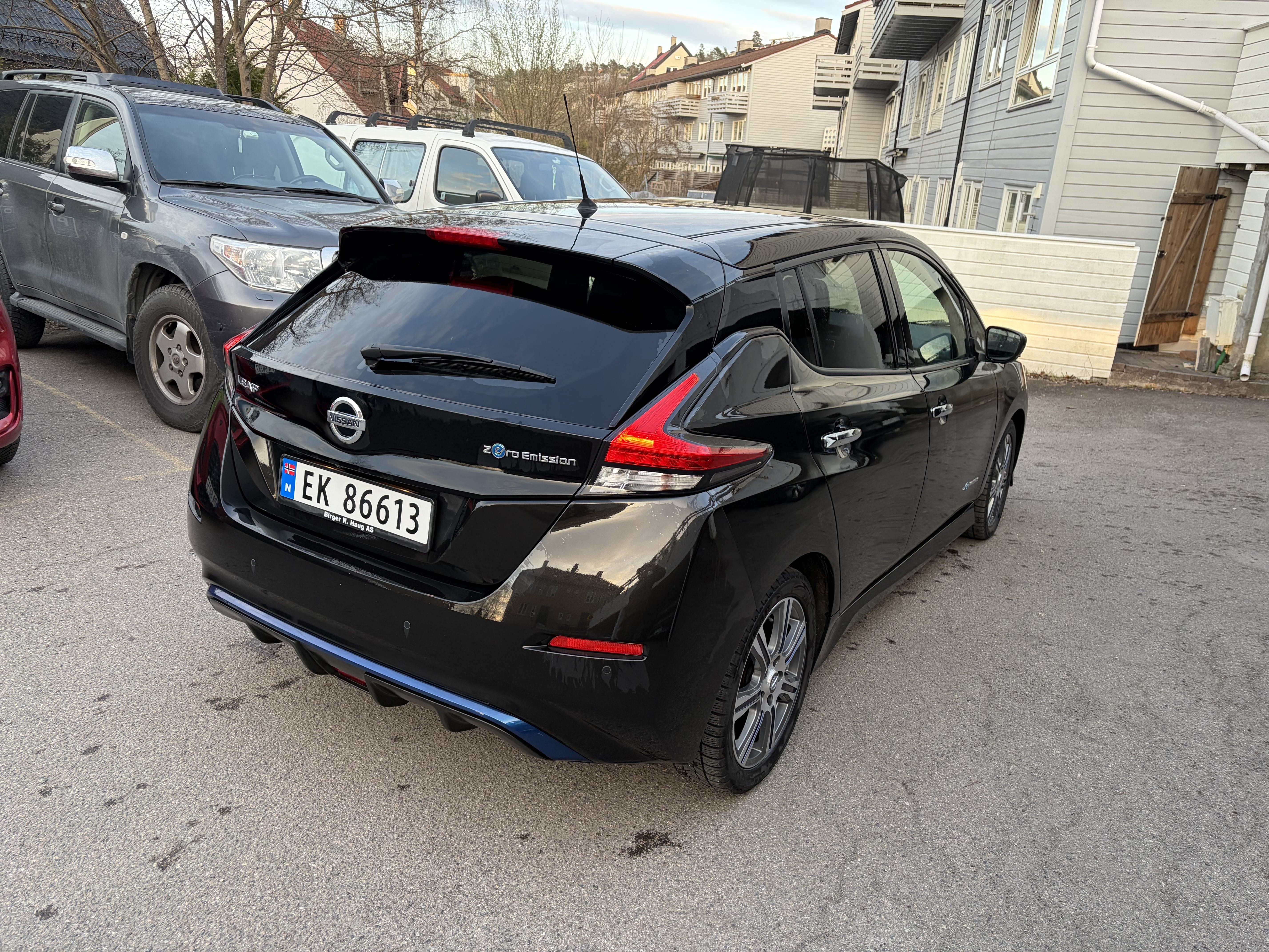 Nissan Leaf 40KW batteri. Ca 220Km rekkevidde på sommer. Hurtiglading. Godt utstyrt. Stort bagasjerom med Ryggekamera
