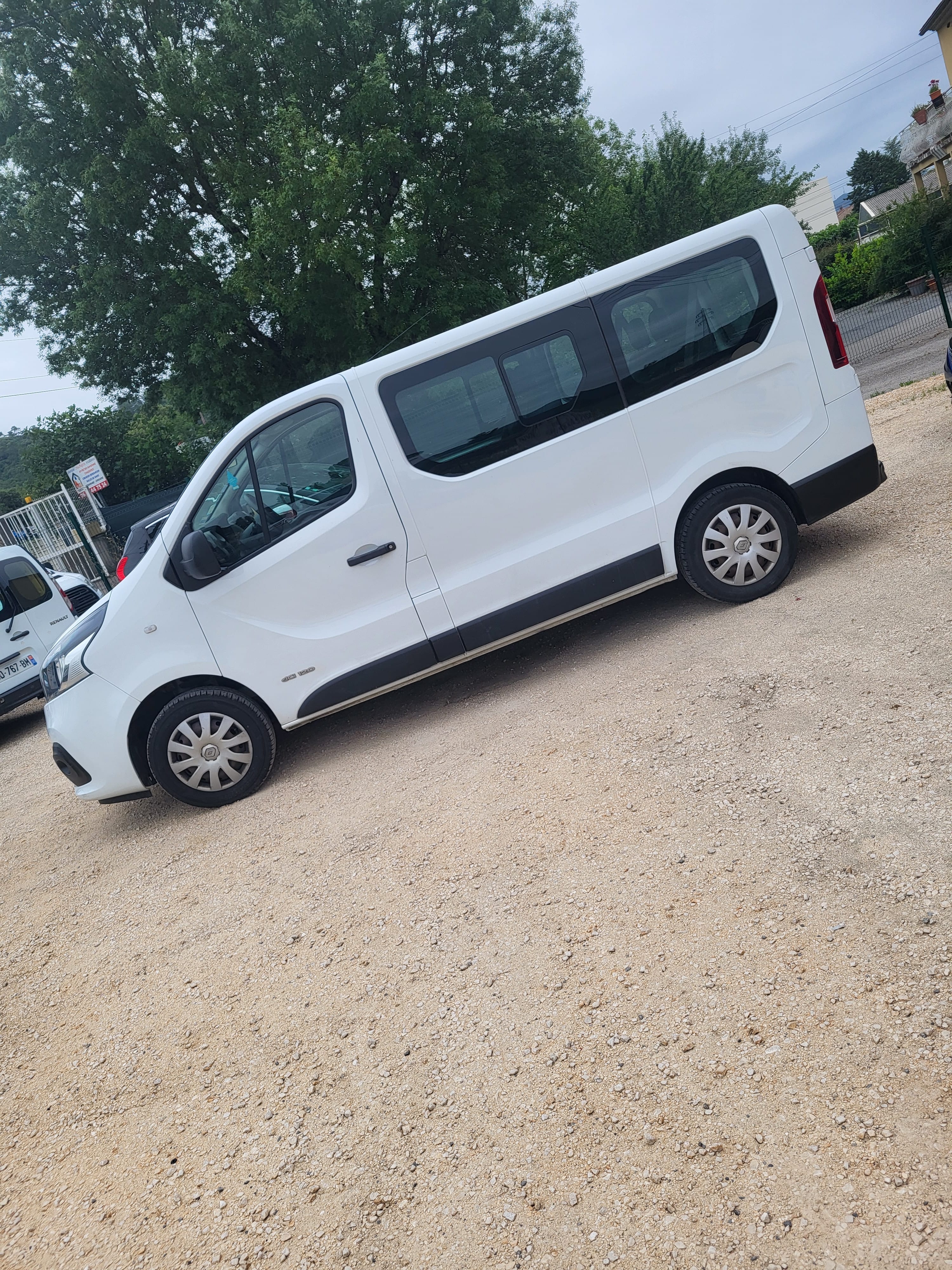 Renault Trafic Passenger avec GPS