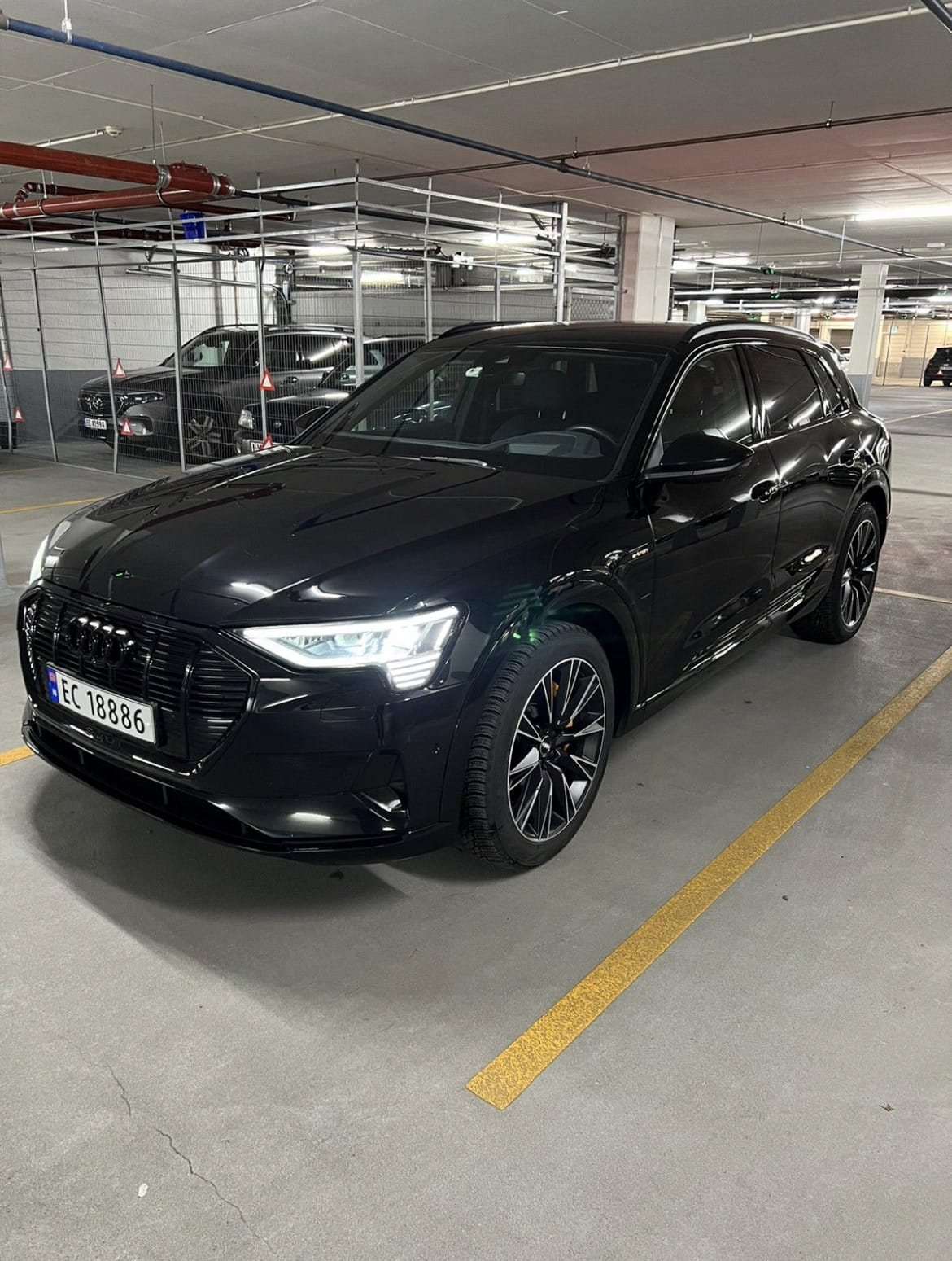 Audi e-tron met Bluetooth audio