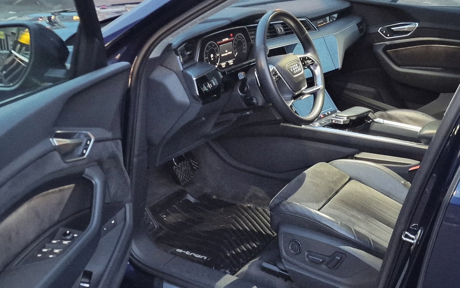 Audi Q4 55 e-tron med Aircondition