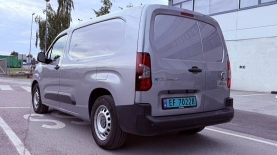 Fiat E-Doblo Cargo med Ryggekamera