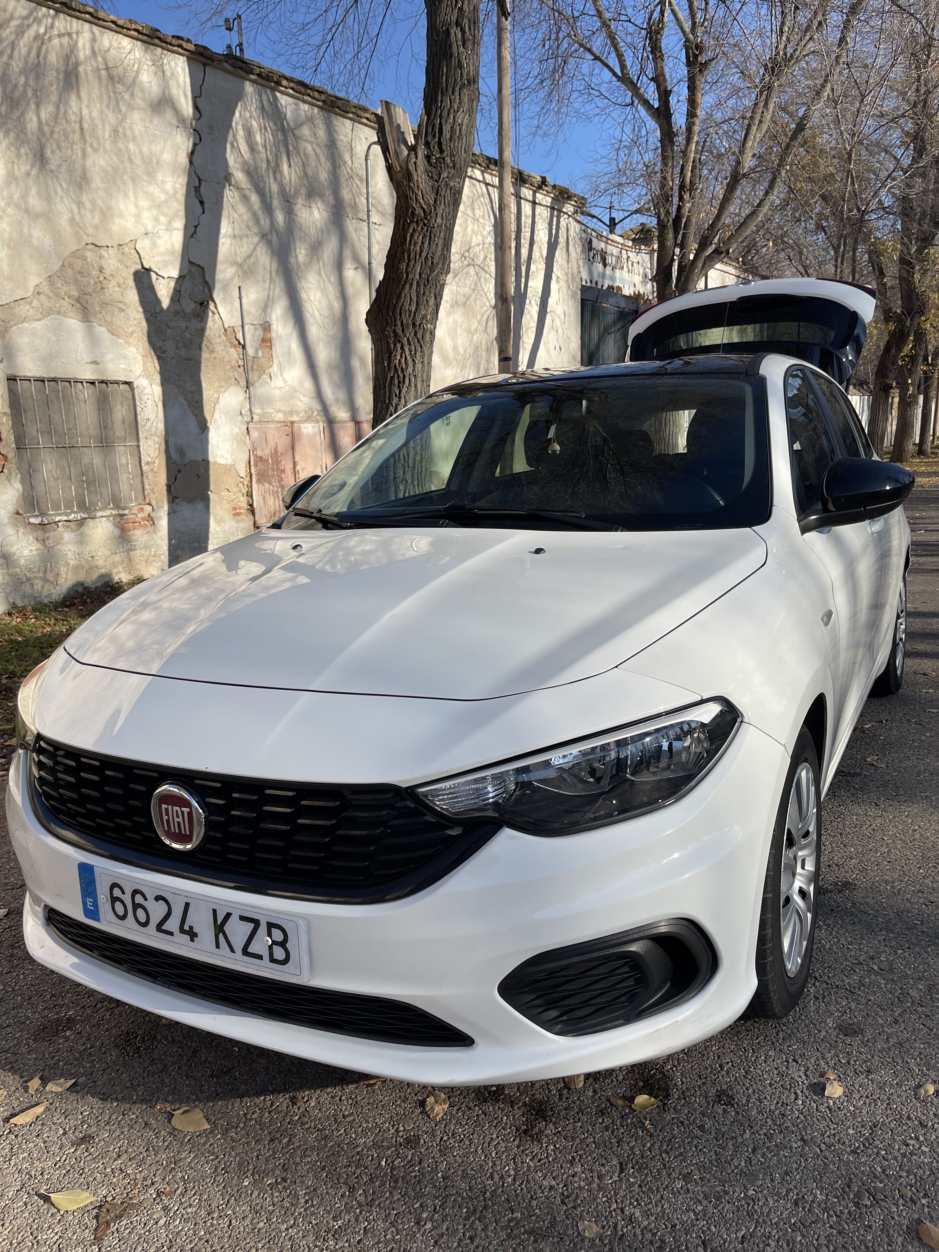 Fiat Tipo, 2019, Gasolina 95 / Eléctrico (híbrido)