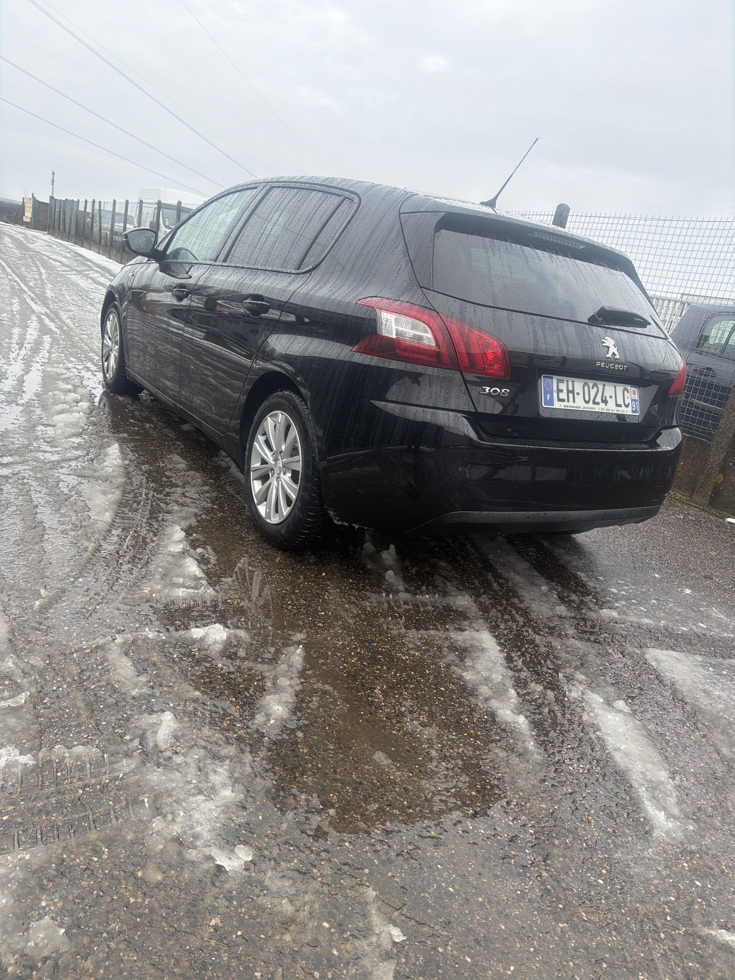 Peugeot 308 avec GPS