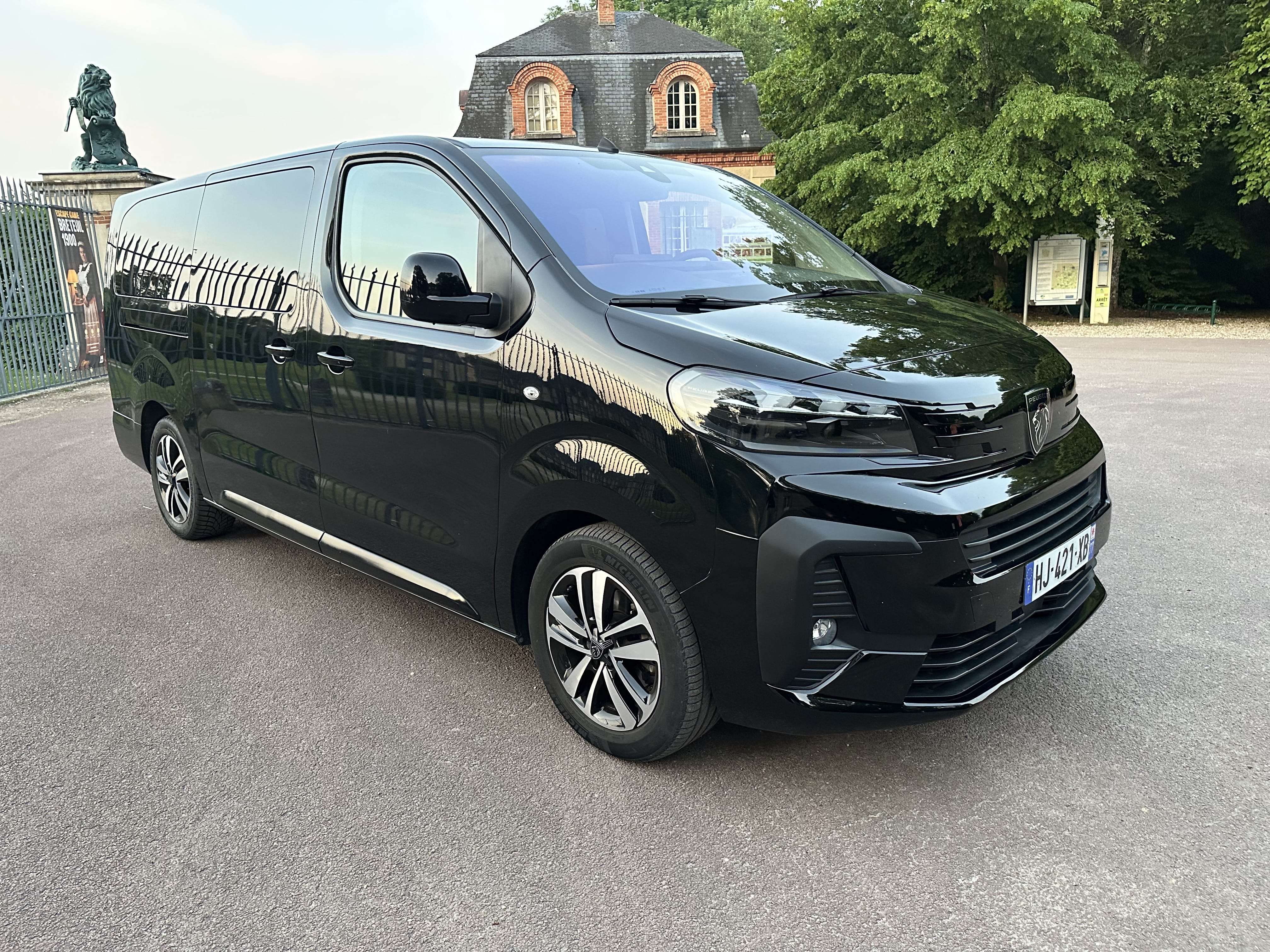 Peugeot Traveller avec Audio Bluetooth
