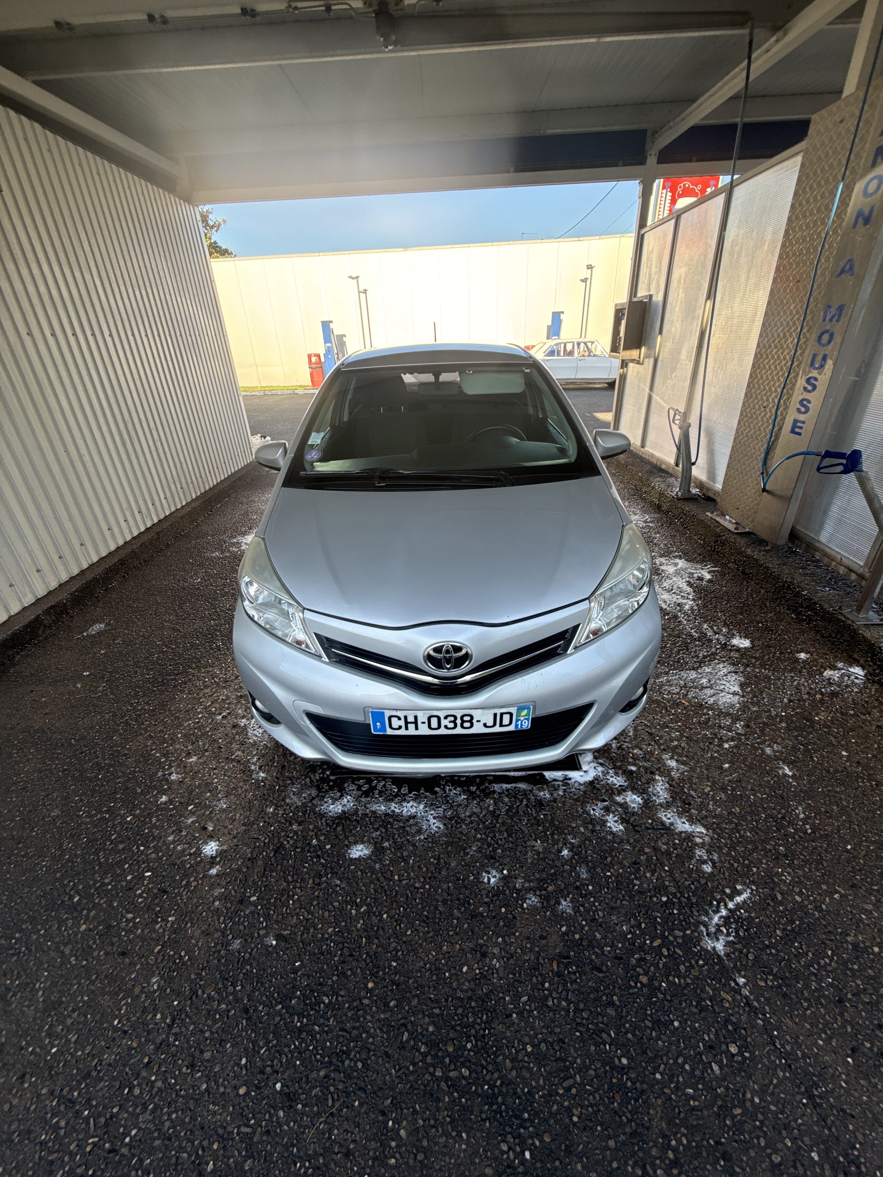 Toyota Yaris avec Autoradio