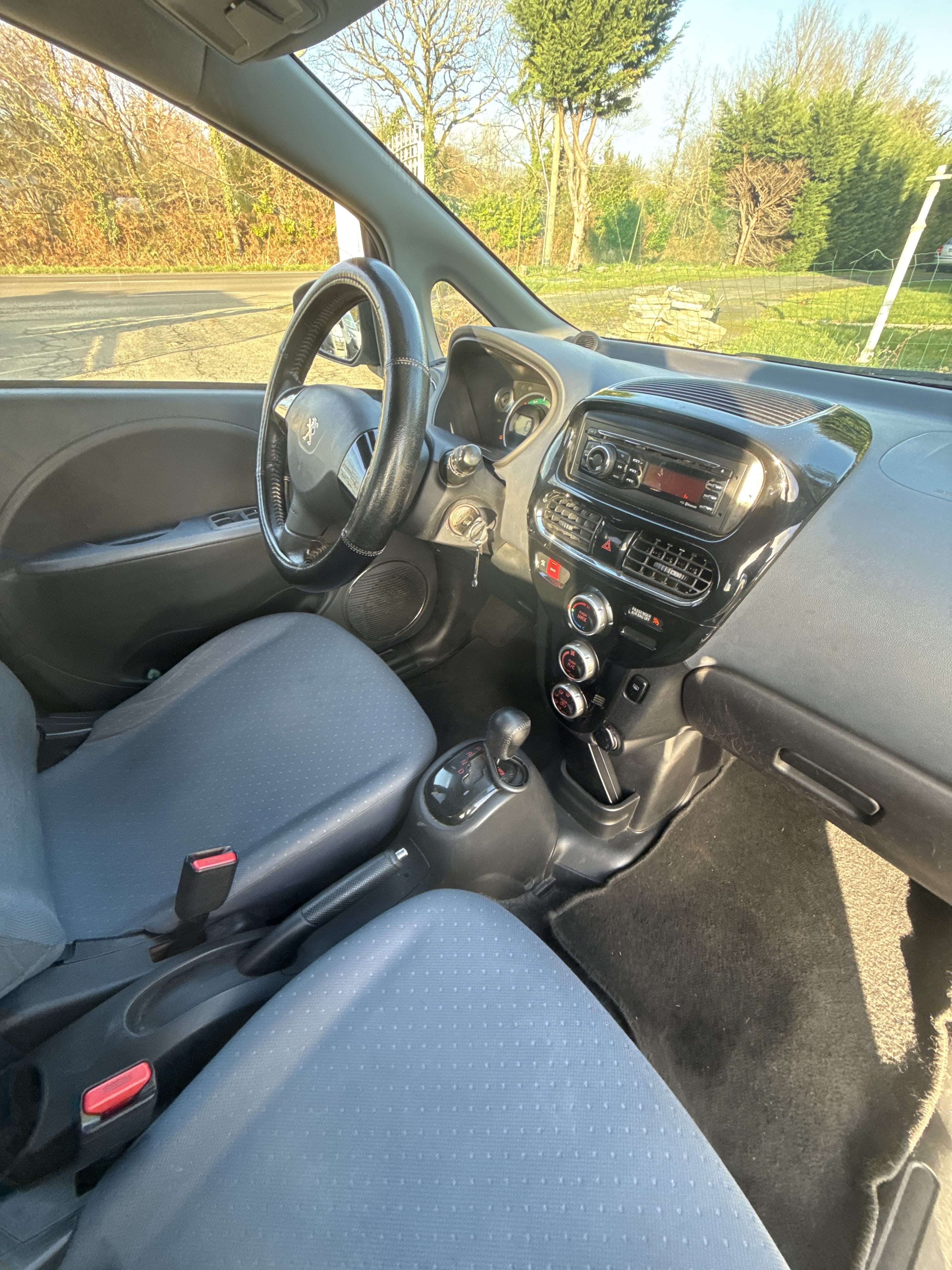 Peugeot iOn avec Audio Bluetooth