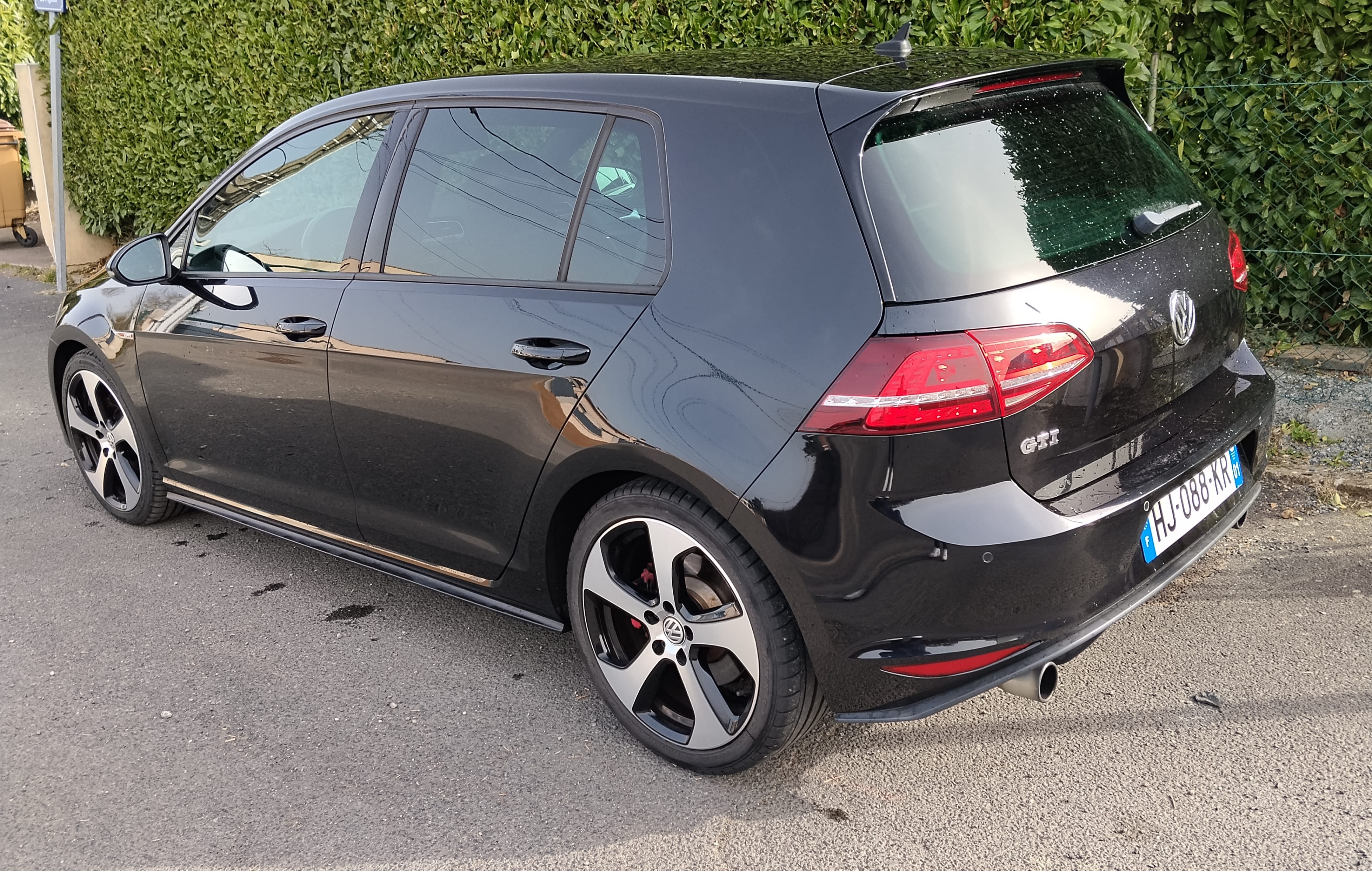 Volkswagen Golf GTI avec GPS