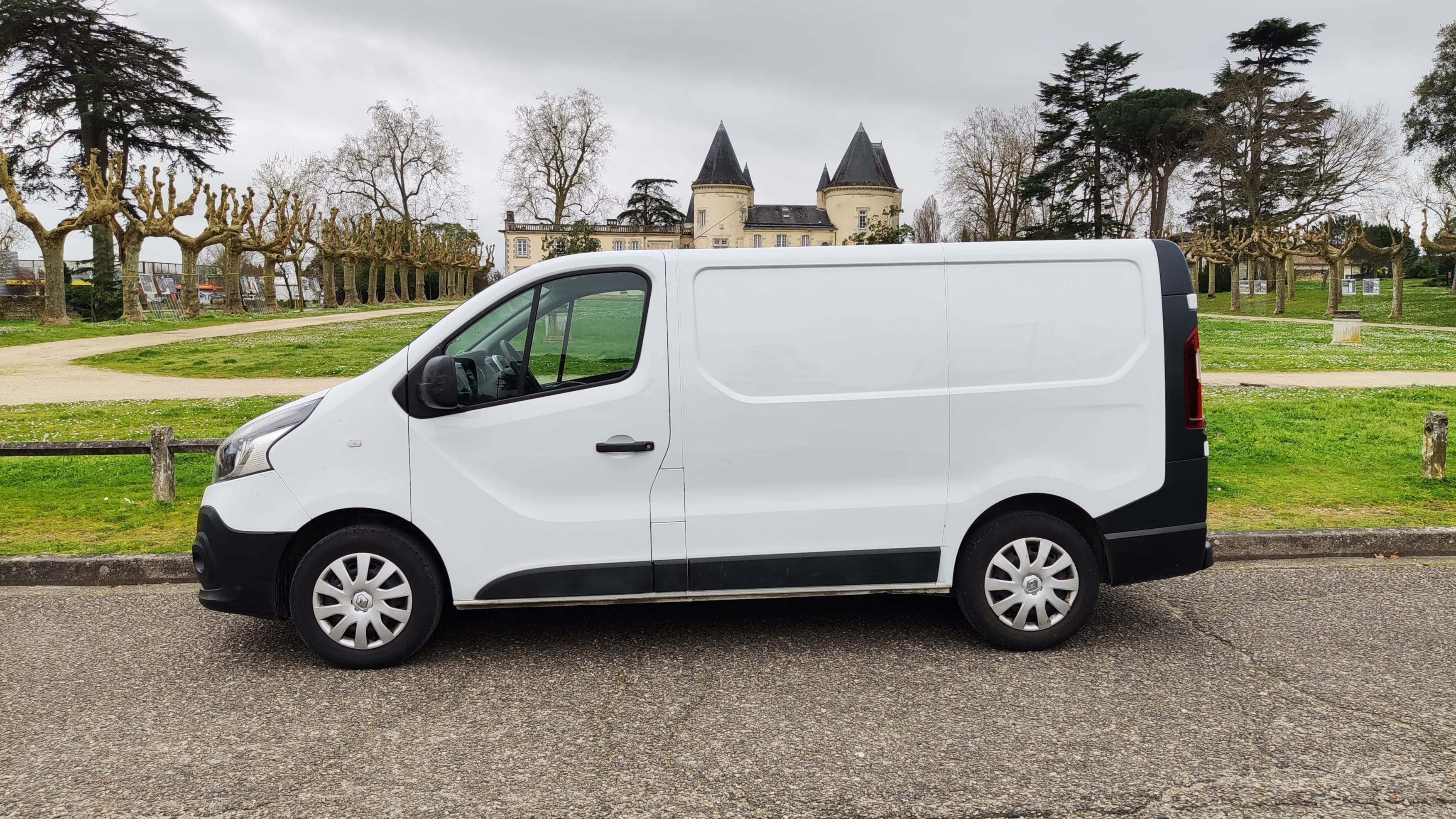 Renault Trafic FA69