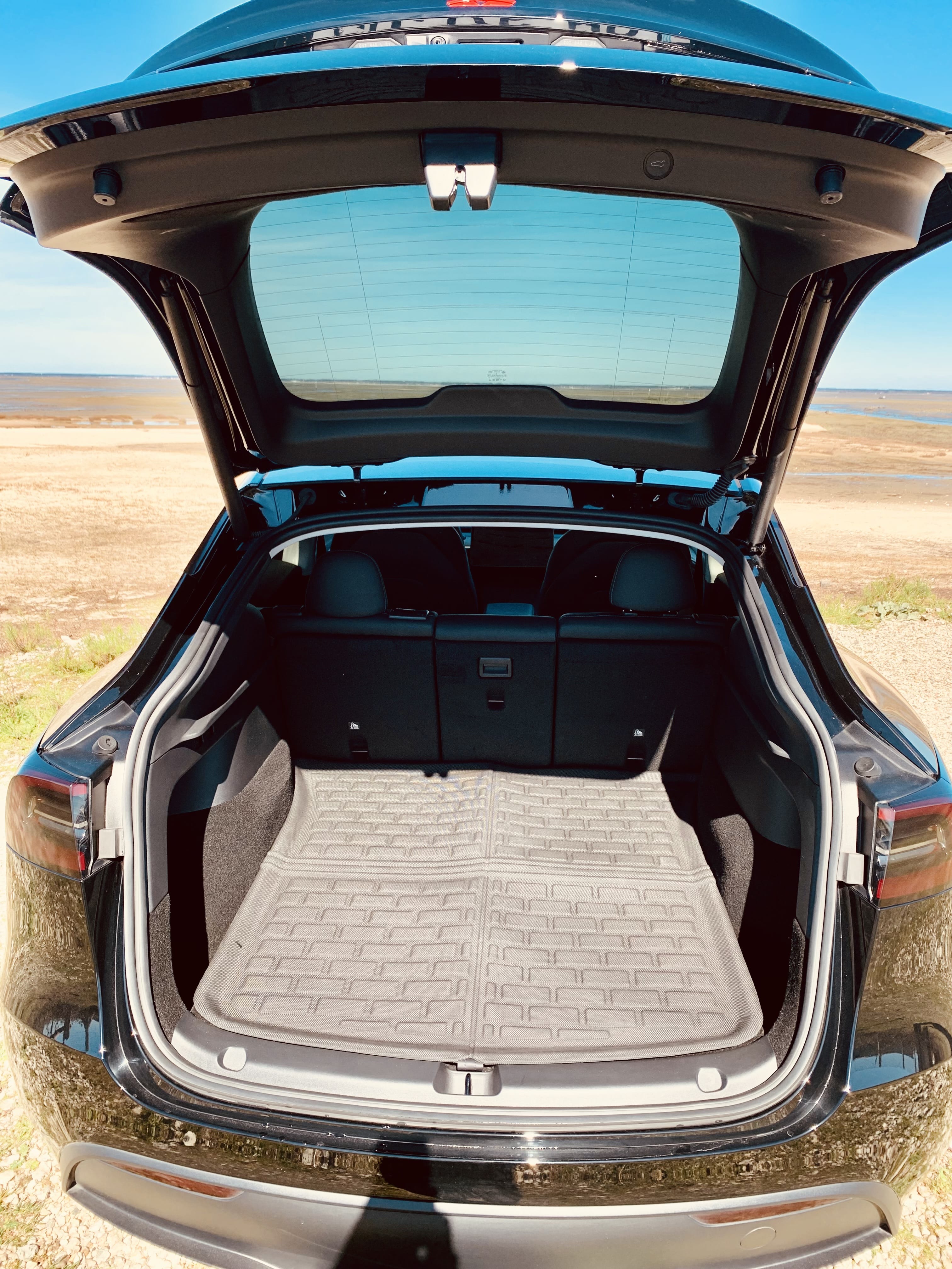 Tesla Model Y 300 cv avec Siège bébé