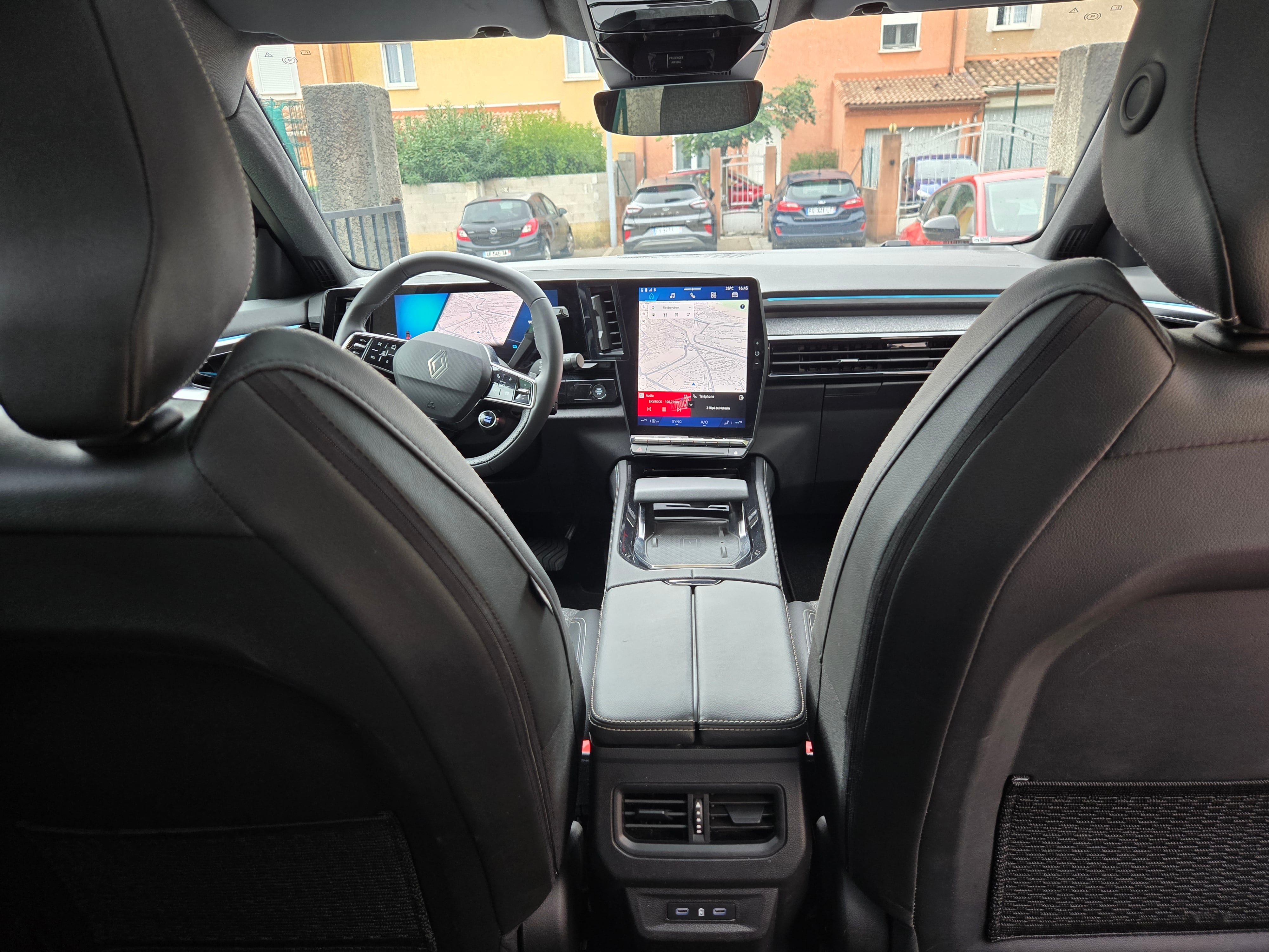 Renault Espace 1.2 essence hybride avec GPS