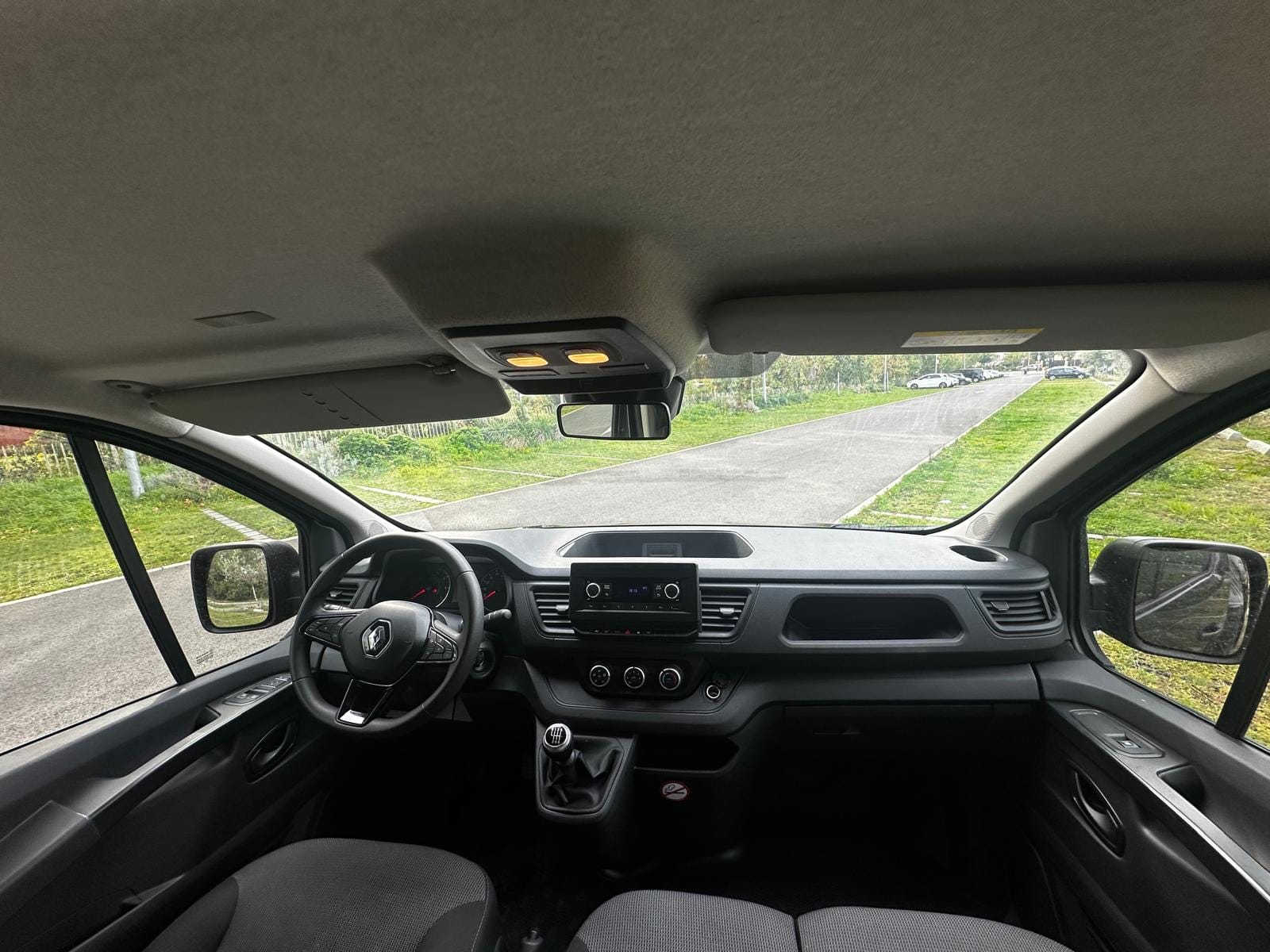 Renault Trafic 3 9 places 150cv Minibus avec Audio Bluetooth