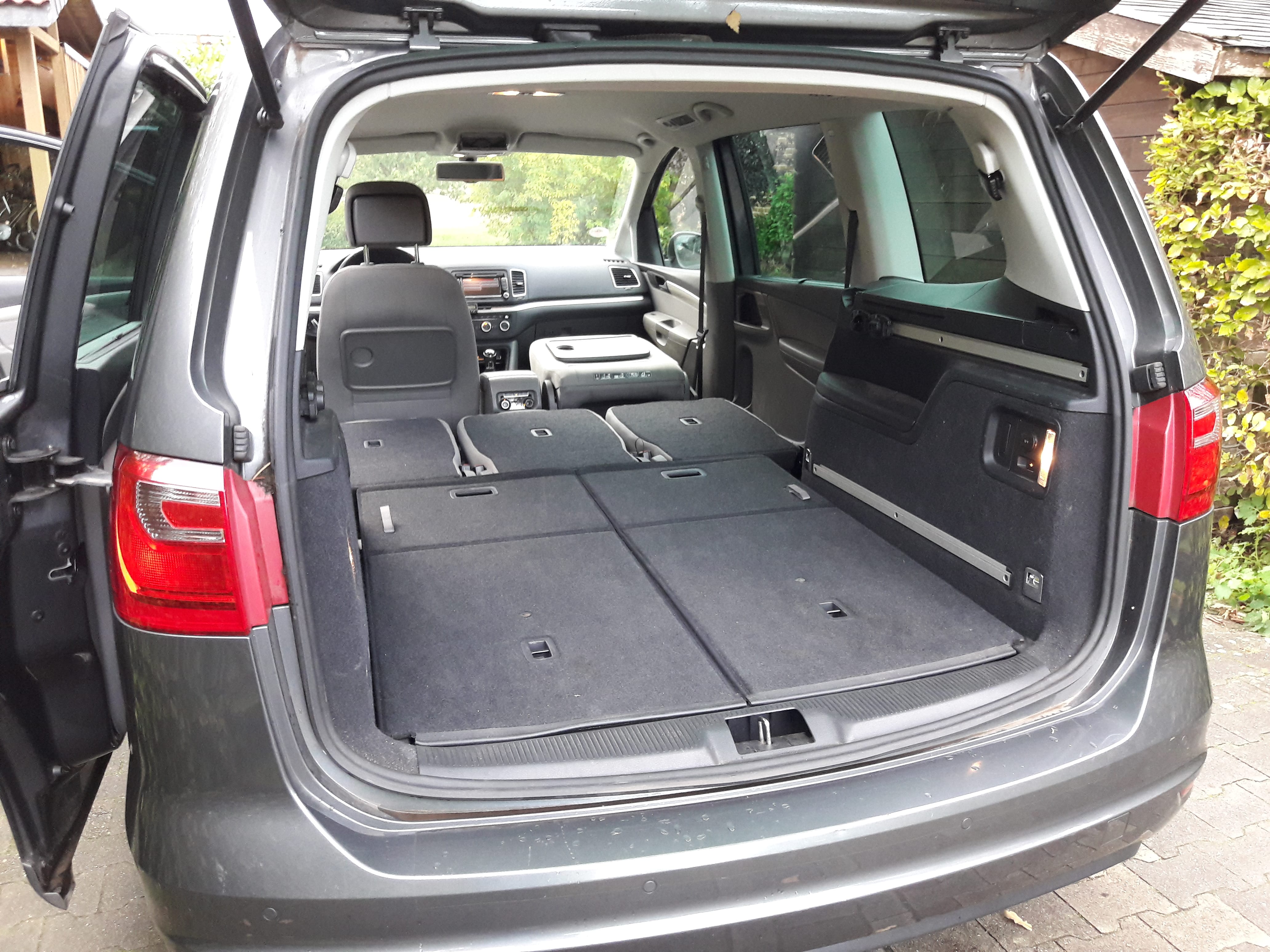 Seat Alhambra 2.0 TDI Style Viva mit Audio-/iPod-Zugang