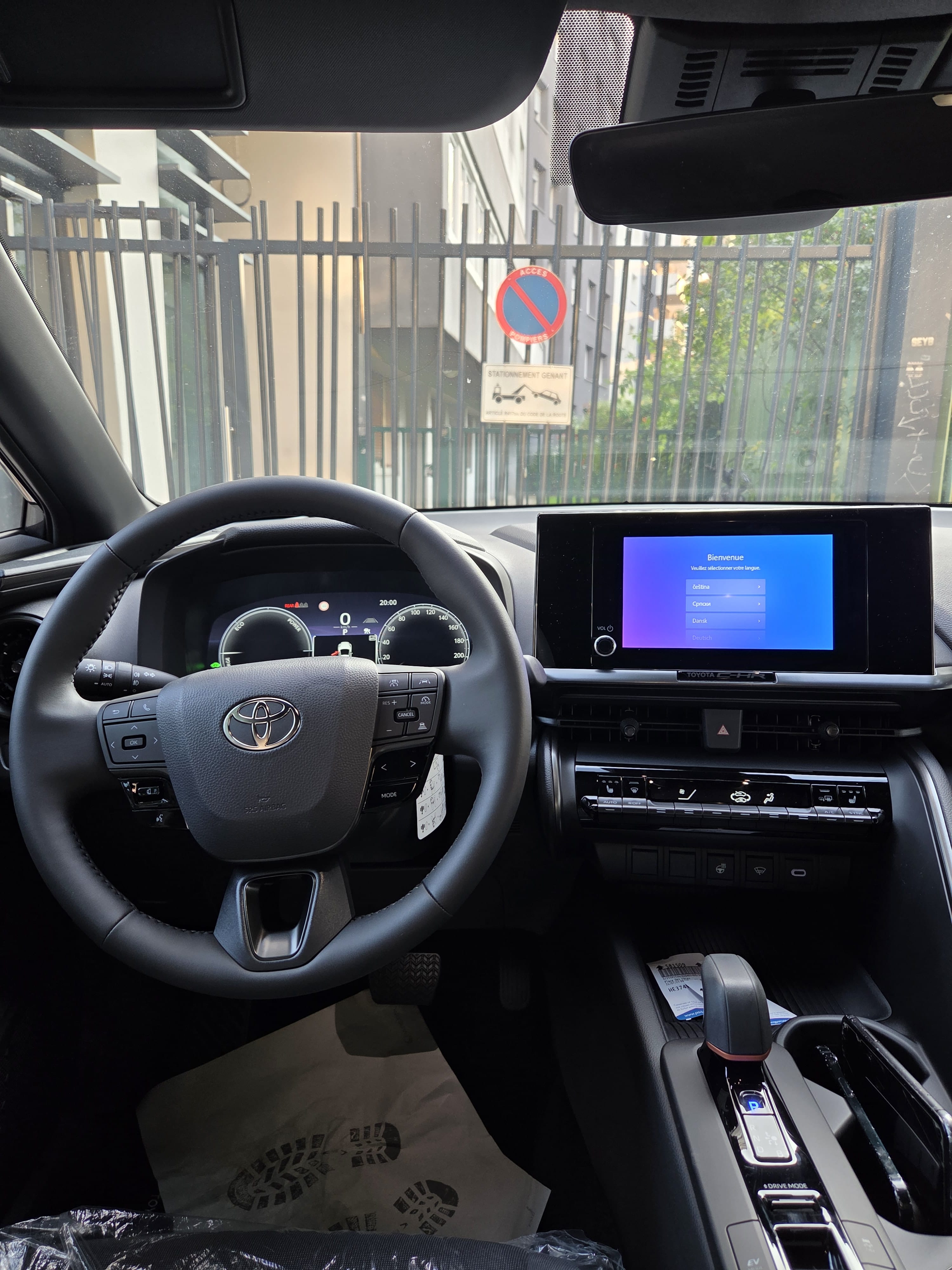 Toyota C-HR Hybrid avec GPS