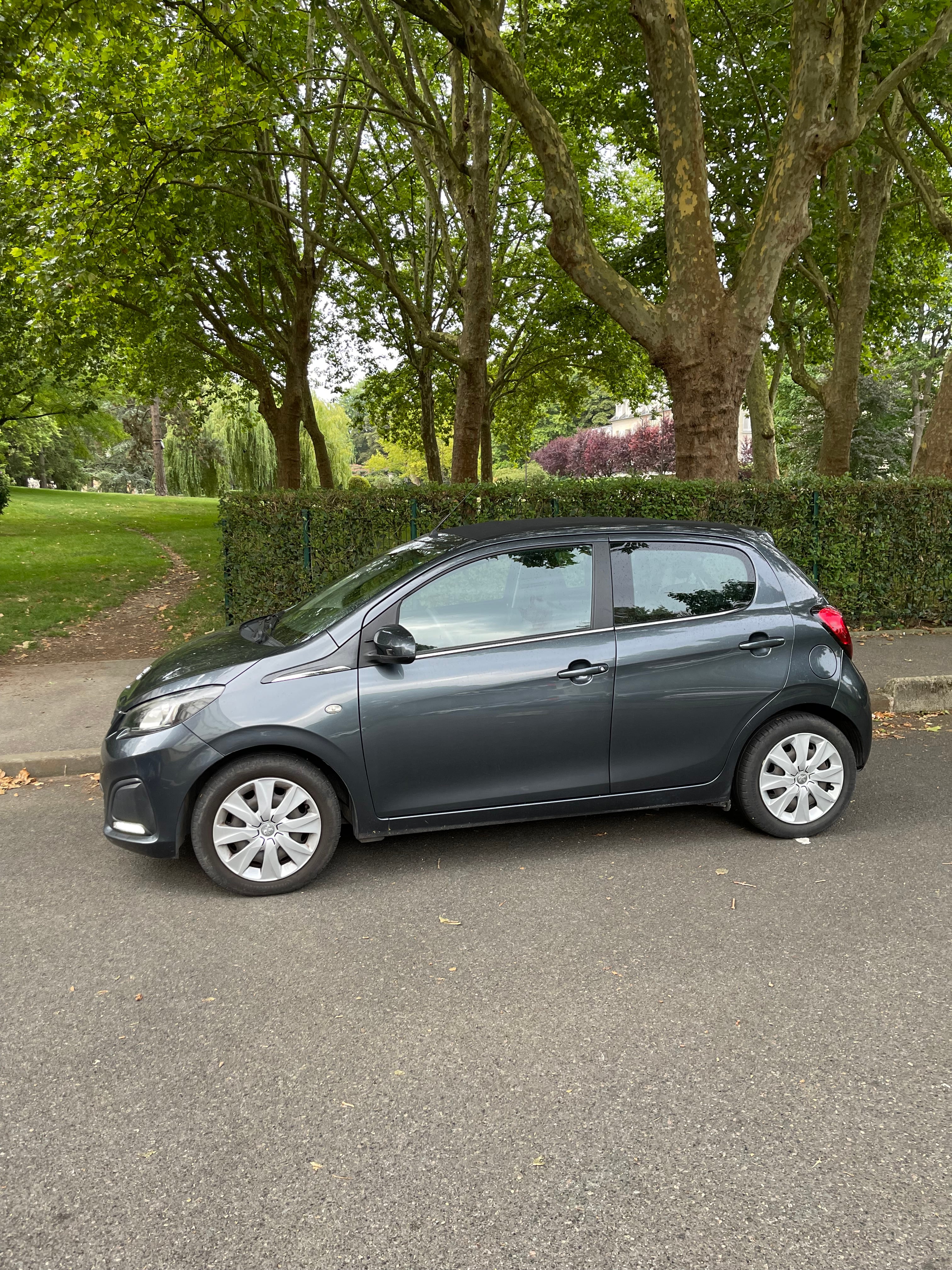 Peugeot 108 Cabriolet avec Climatisation